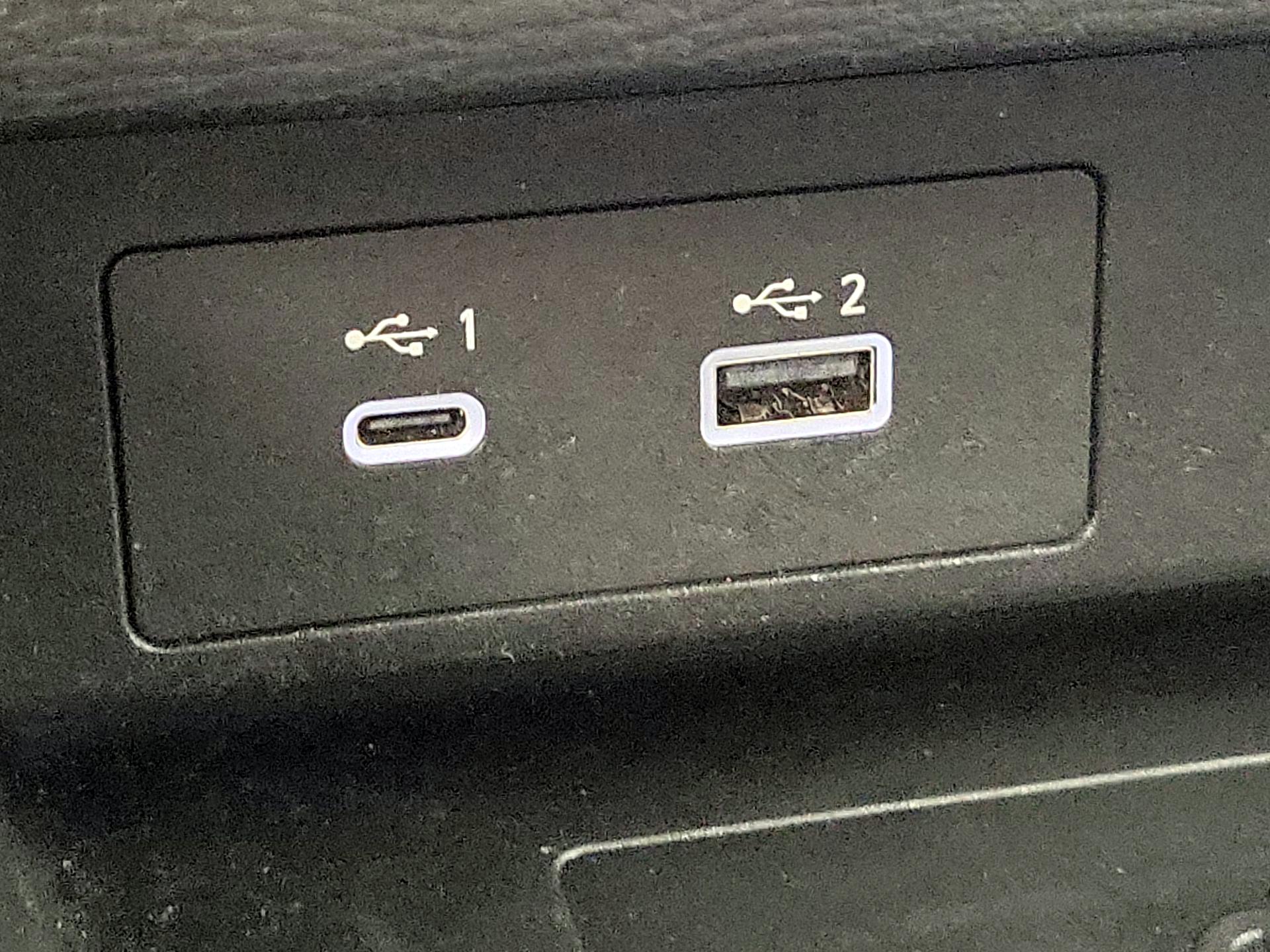 Thumbnail: 2022 Mitsubishi Outlander - 19