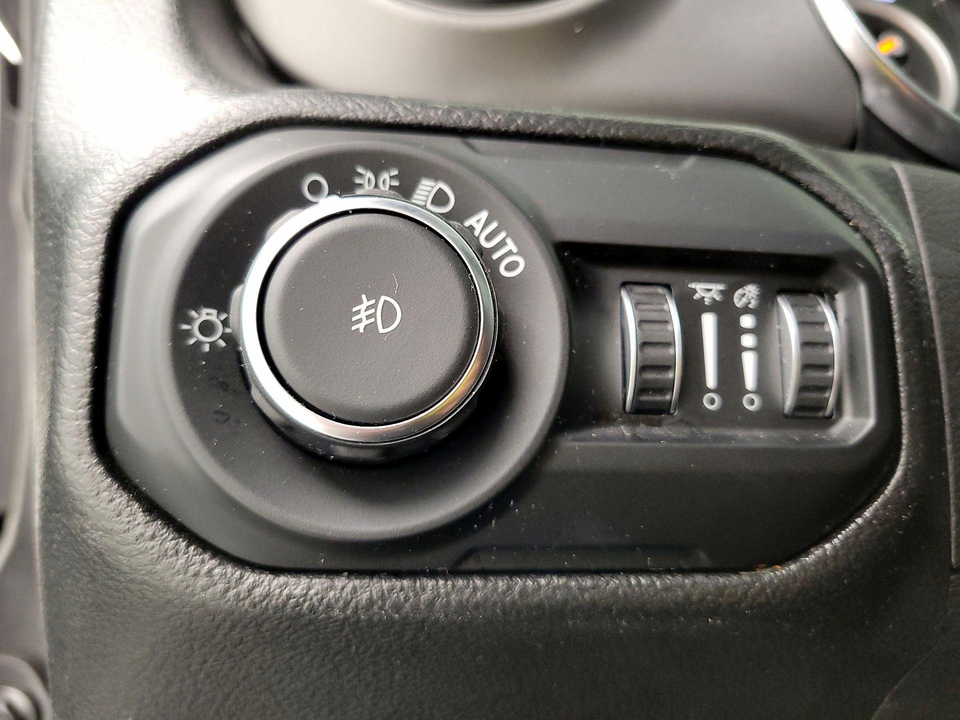 Thumbnail: 2022 Jeep Wrangler - 13