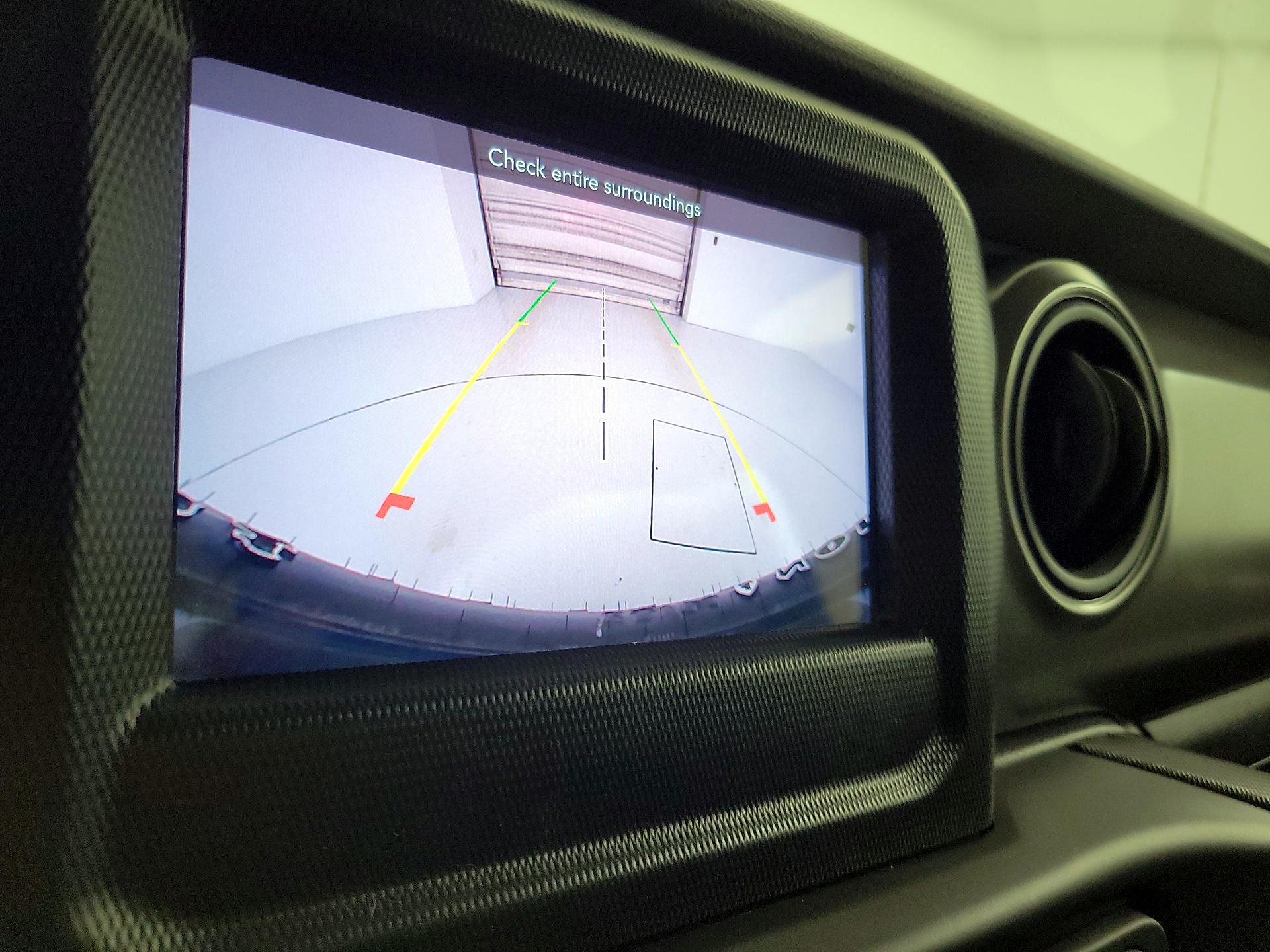 Thumbnail: 2022 Jeep Wrangler - 14