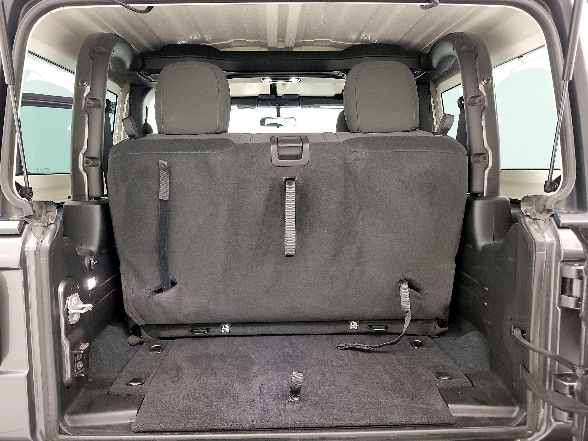 Thumbnail: 2022 Jeep Wrangler - 20