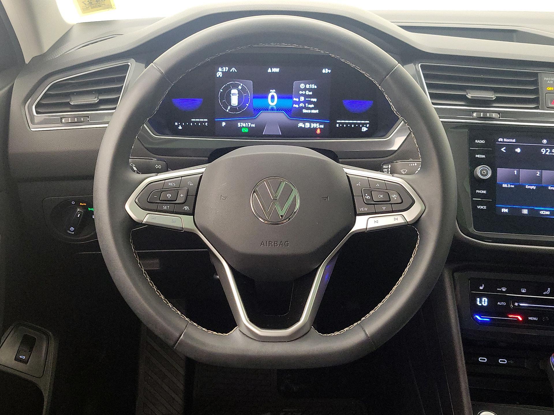 Thumbnail: 2022 Volkswagen Tiguan - 10