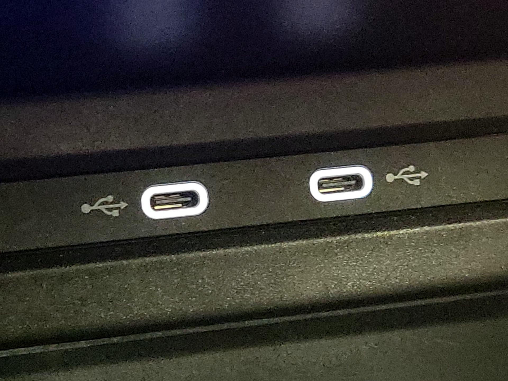 Thumbnail: 2022 Volkswagen Tiguan - 18