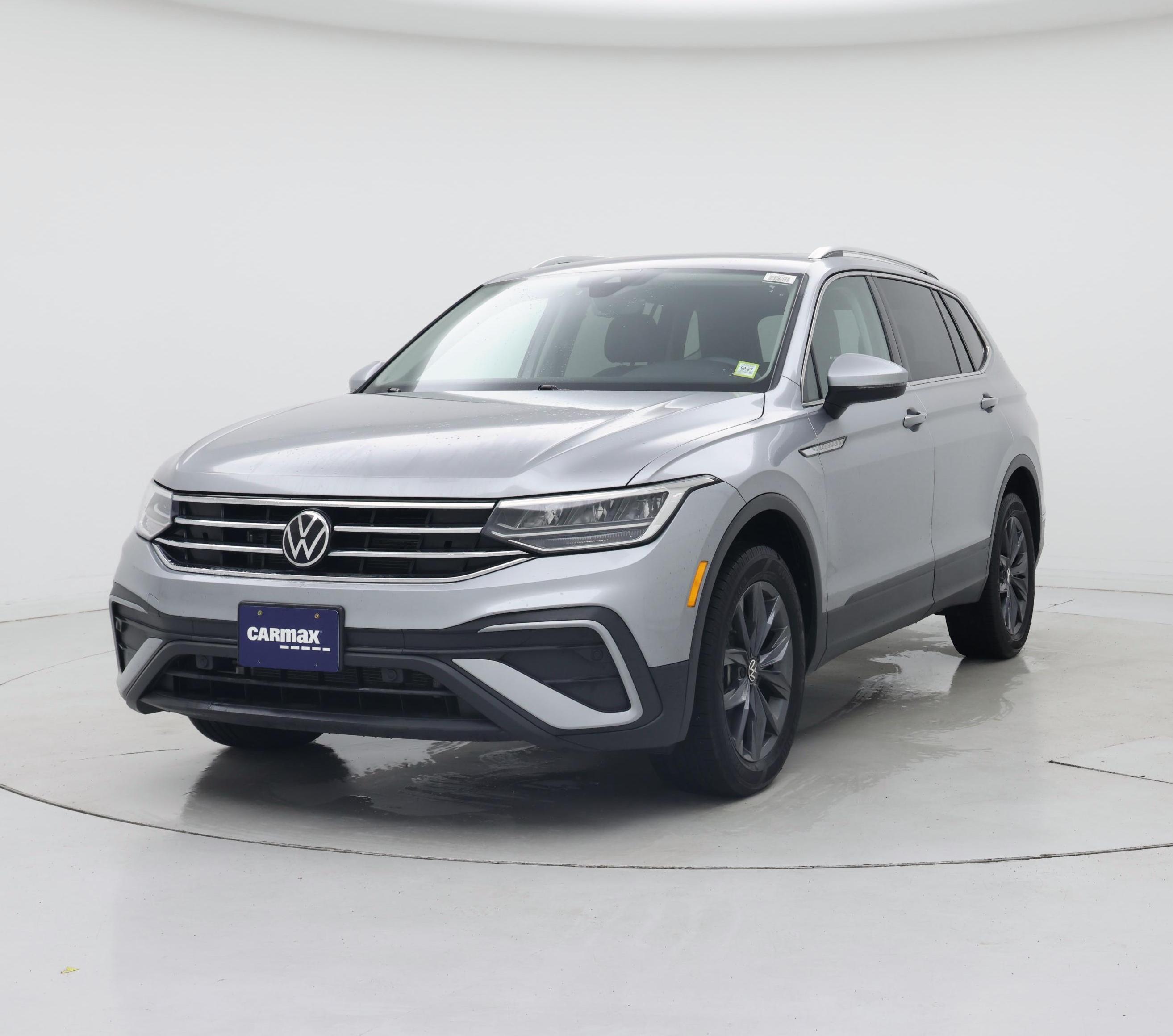 Thumbnail: 2022 Volkswagen Tiguan - 4