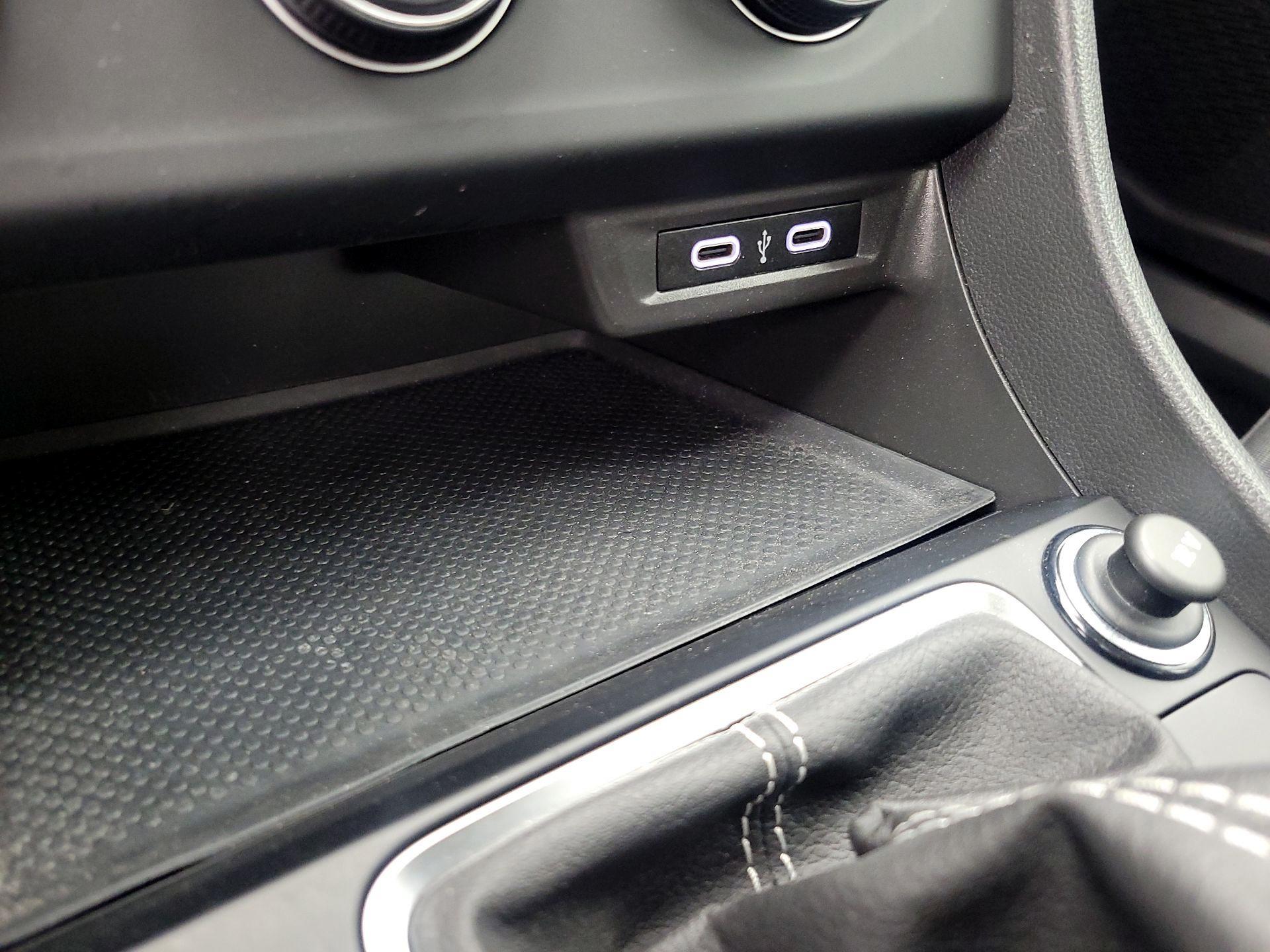 Thumbnail: 2022 Volkswagen Jetta - 18