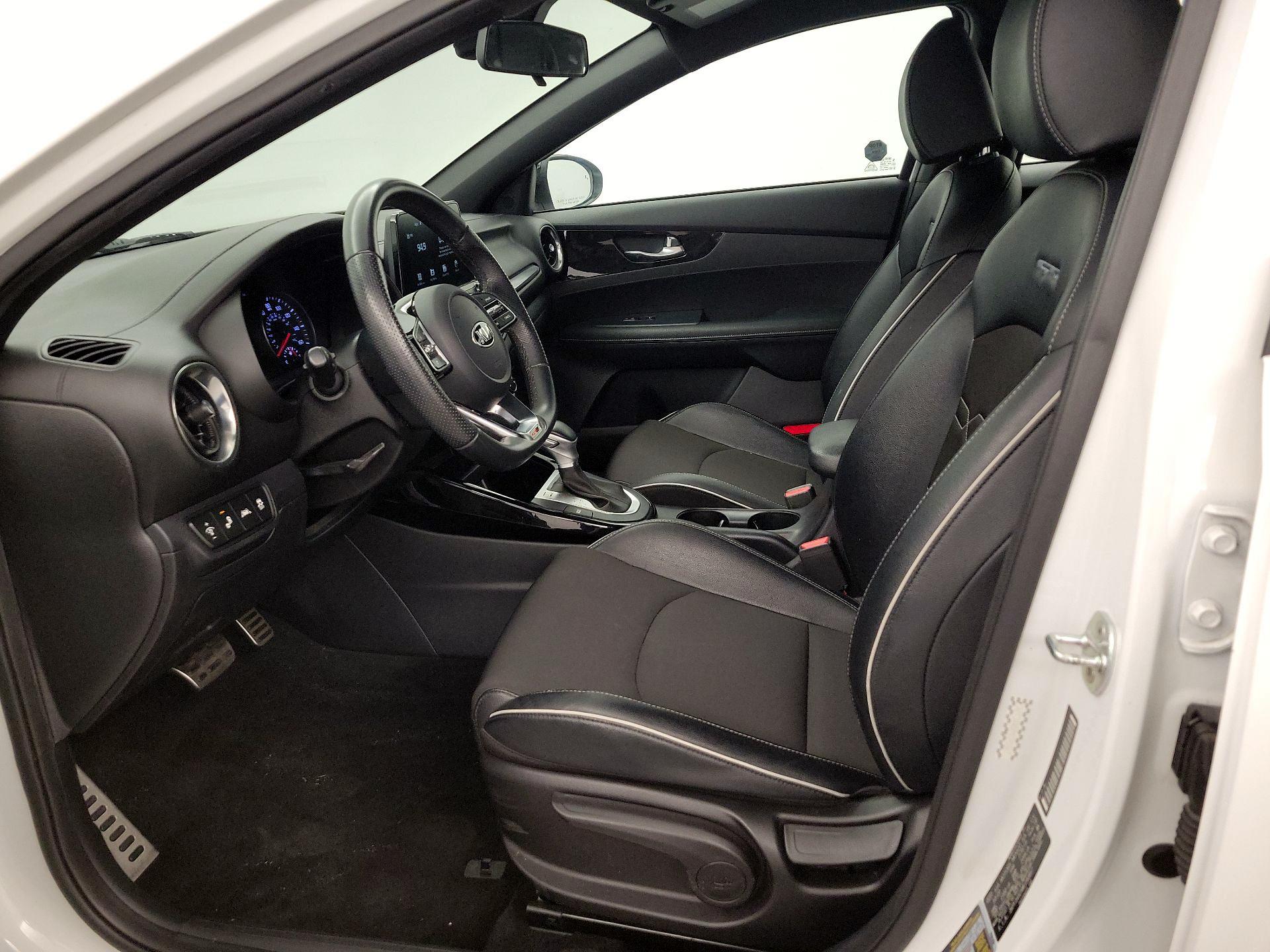 Thumbnail: 2021 Kia Forte - 11