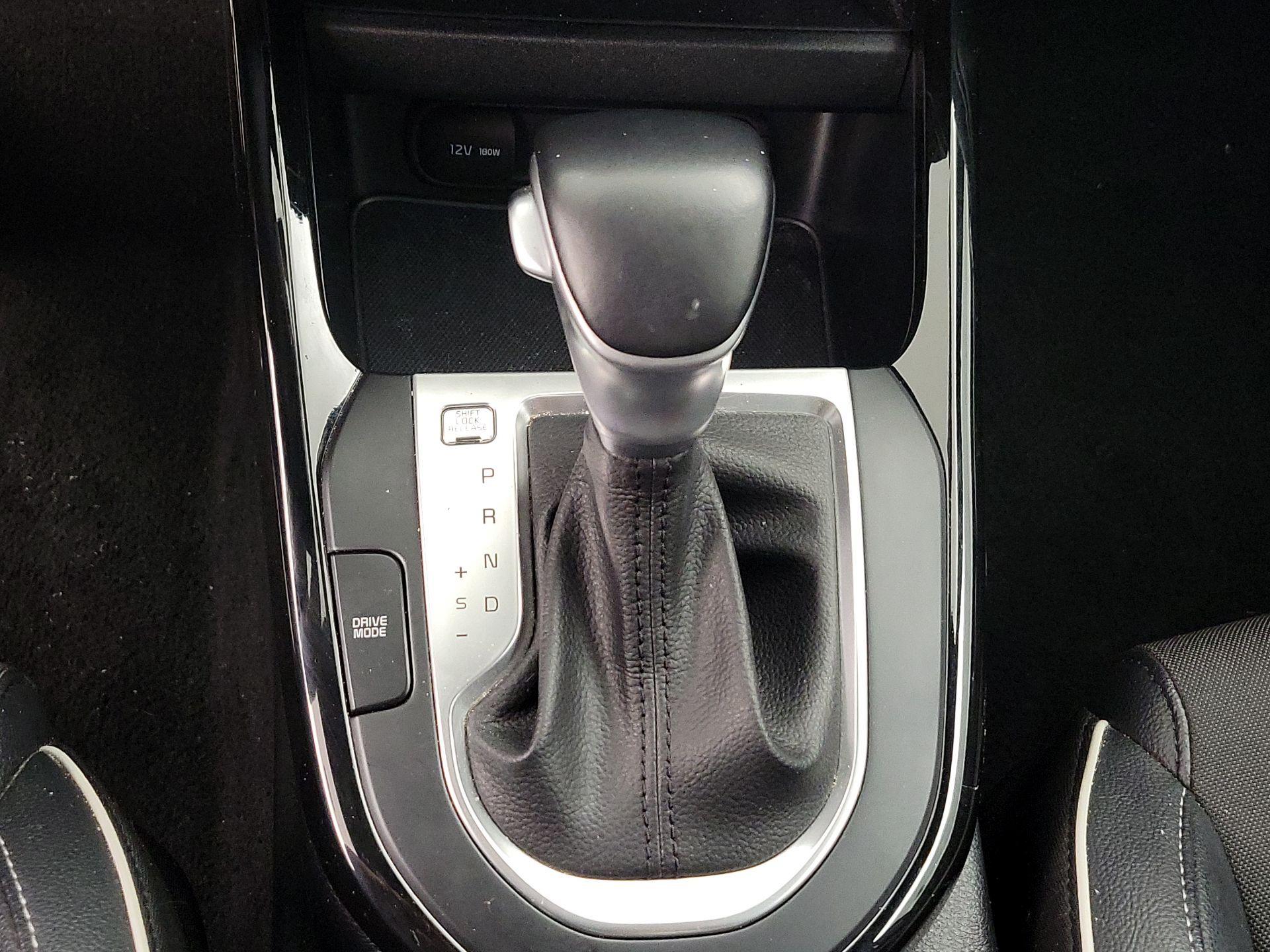 Thumbnail: 2021 Kia Forte - 17