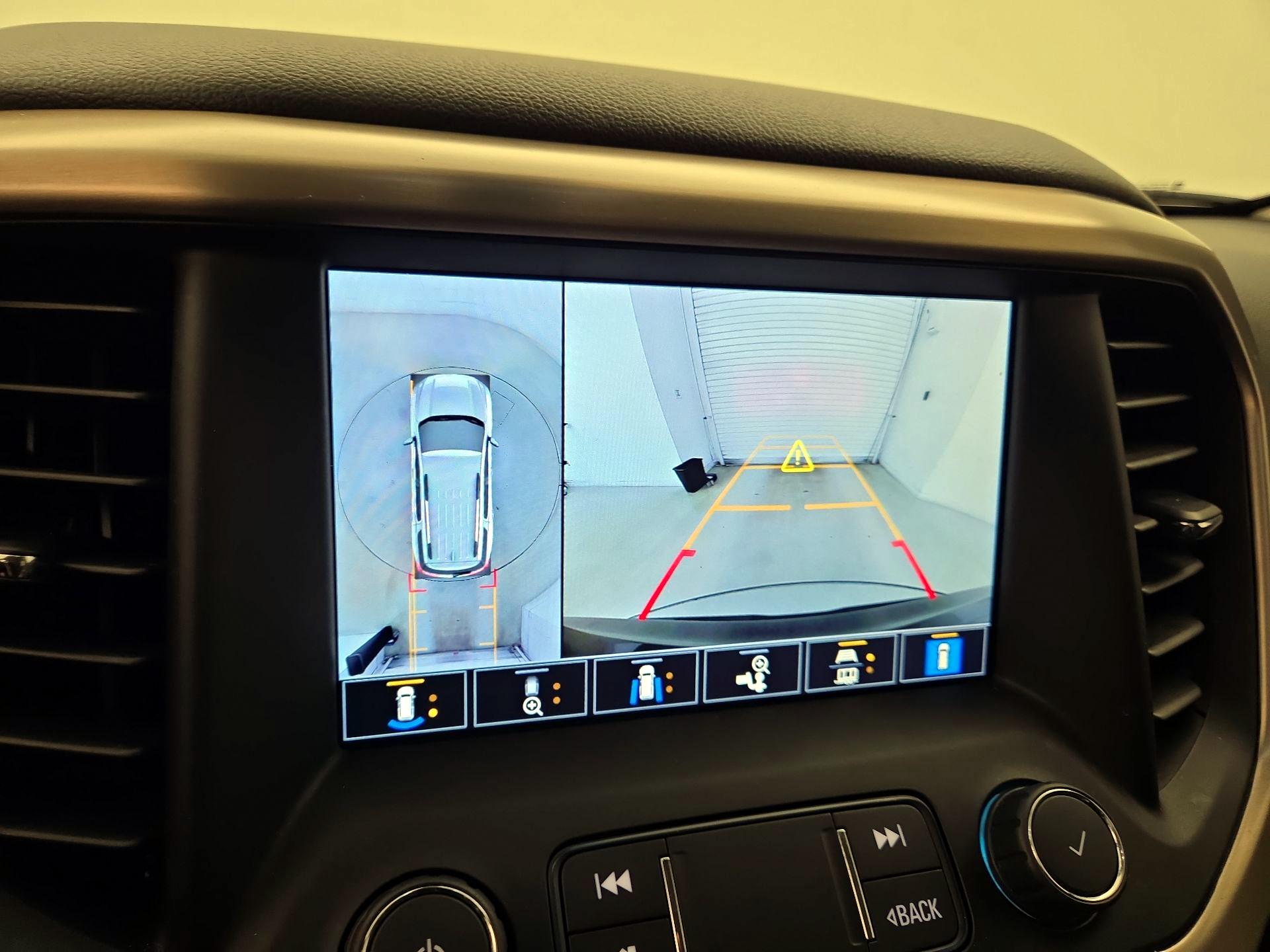 Thumbnail: 2021 GMC Acadia - 14