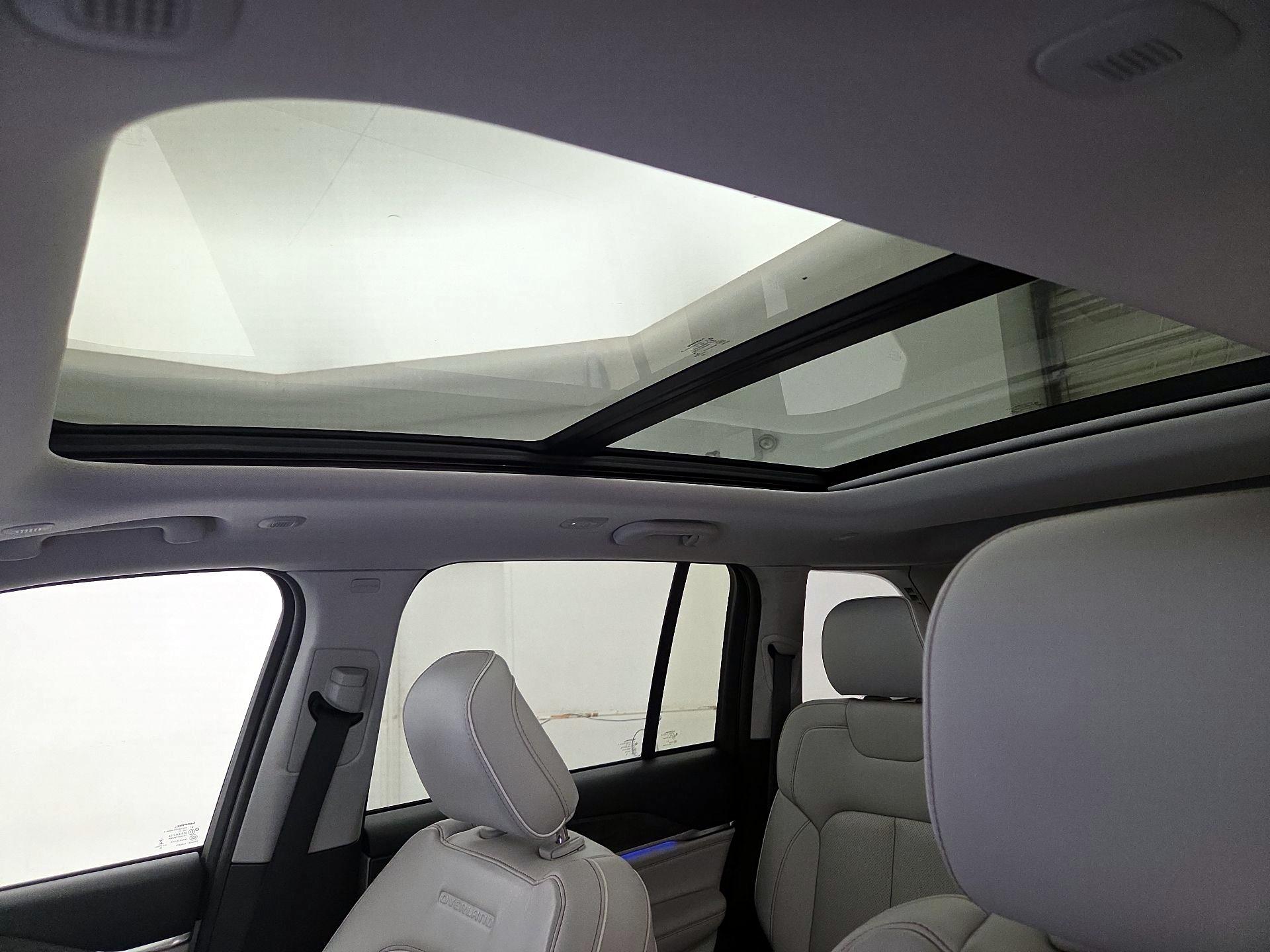 Thumbnail: 2022 Jeep Grand Cherokee - 20