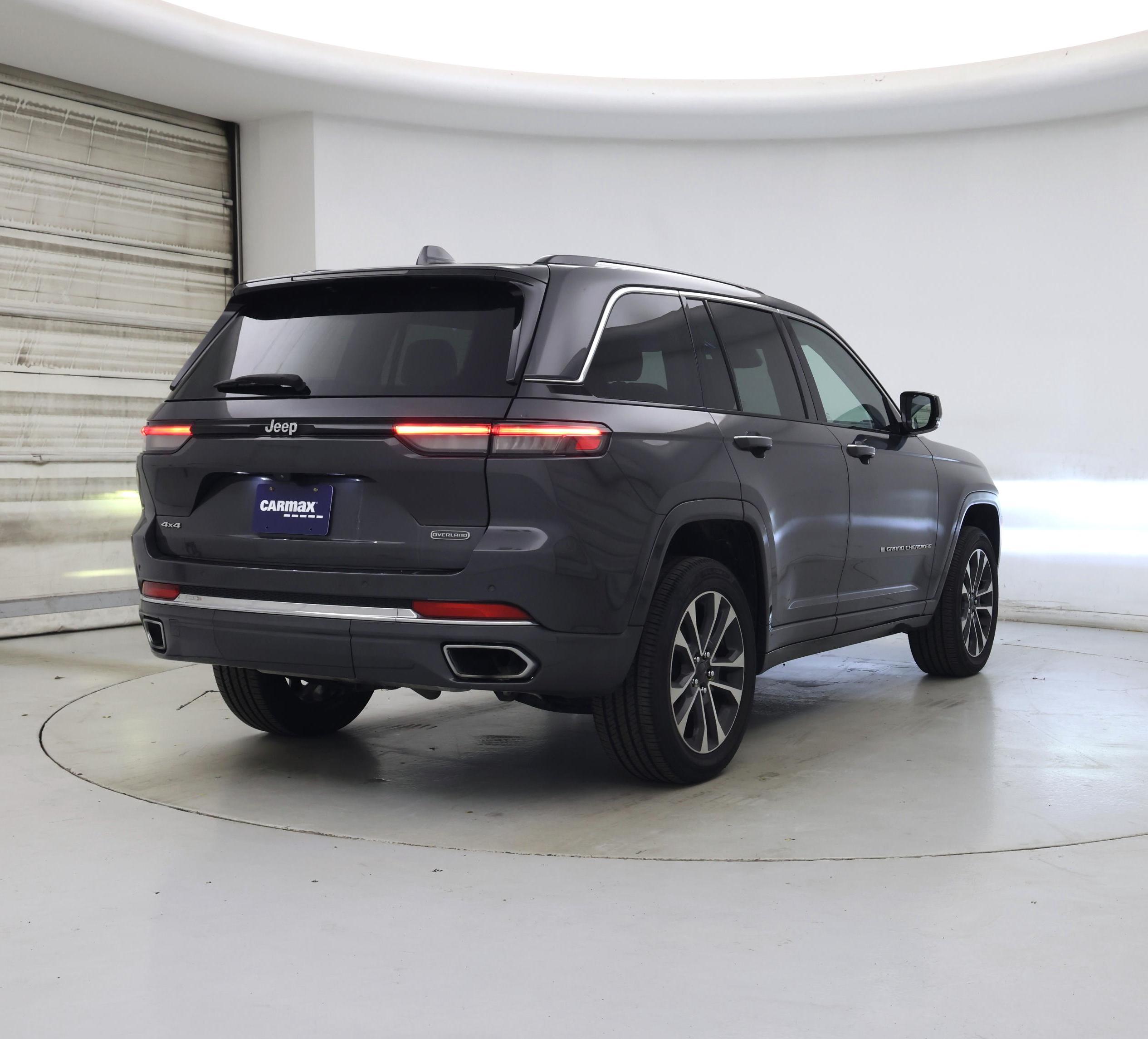 Thumbnail: 2022 Jeep Grand Cherokee - 8