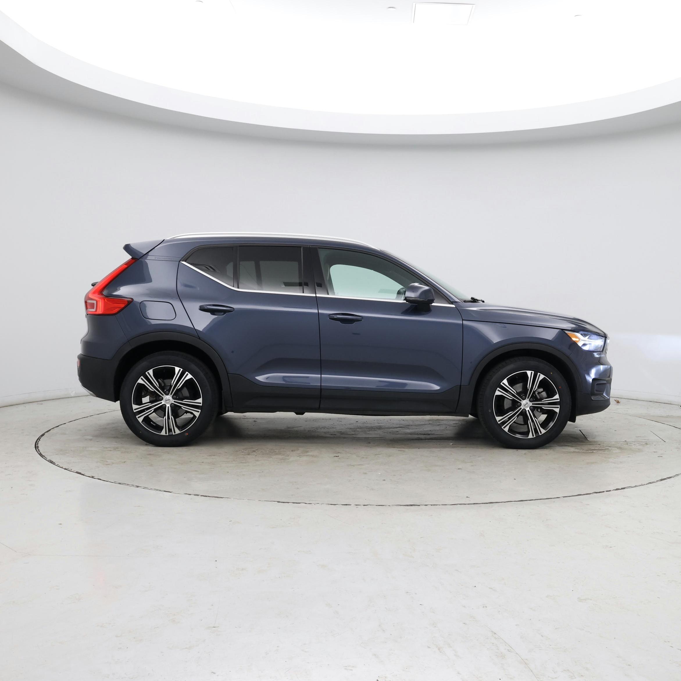 Thumbnail: 2020 Volvo XC40 - 7