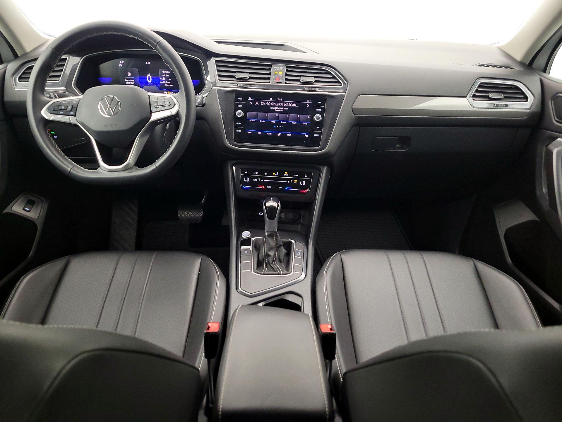 Thumbnail: 2024 Volkswagen Tiguan - 9