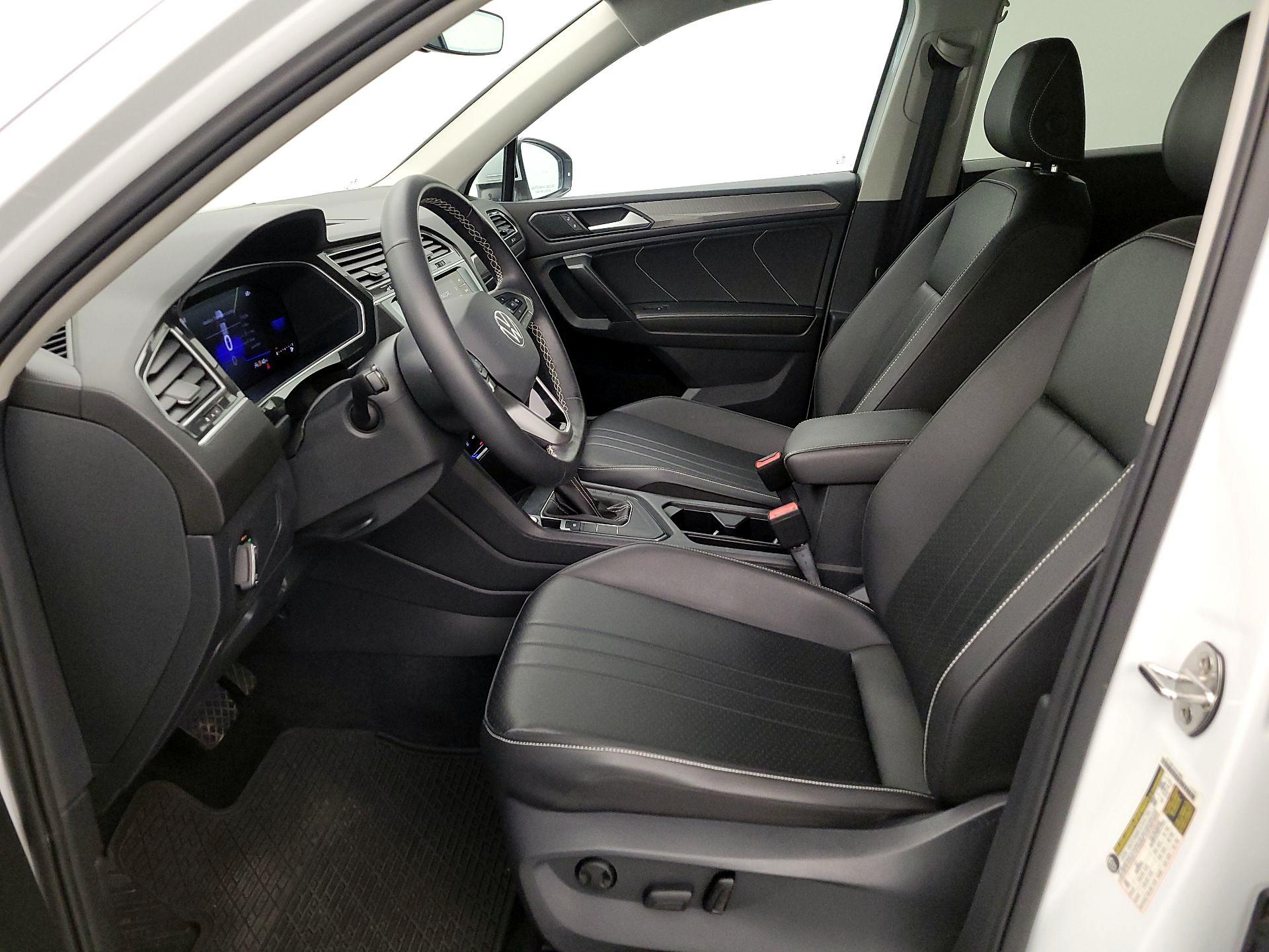 Thumbnail: 2024 Volkswagen Tiguan - 11