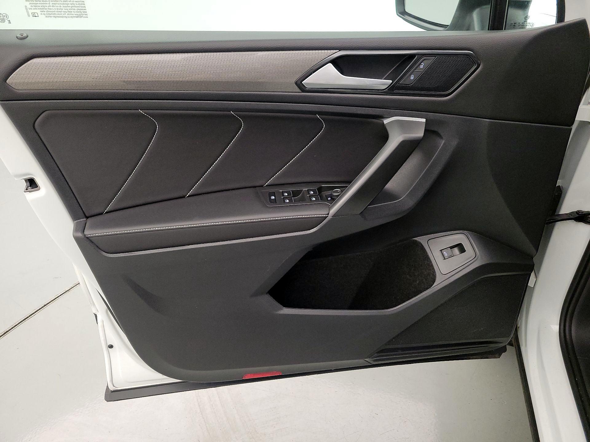 Thumbnail: 2024 Volkswagen Tiguan - 12