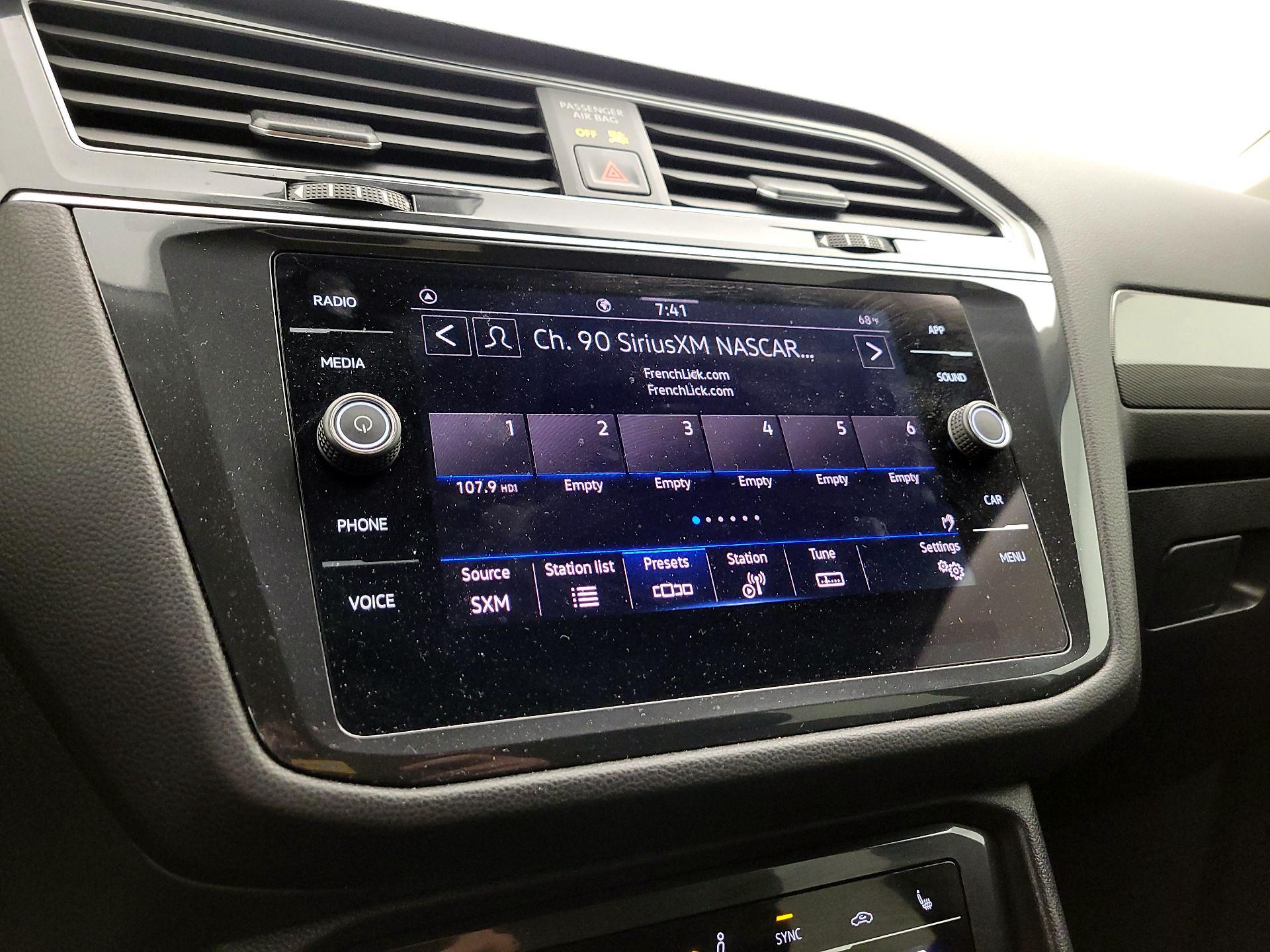 Thumbnail: 2024 Volkswagen Tiguan - 15