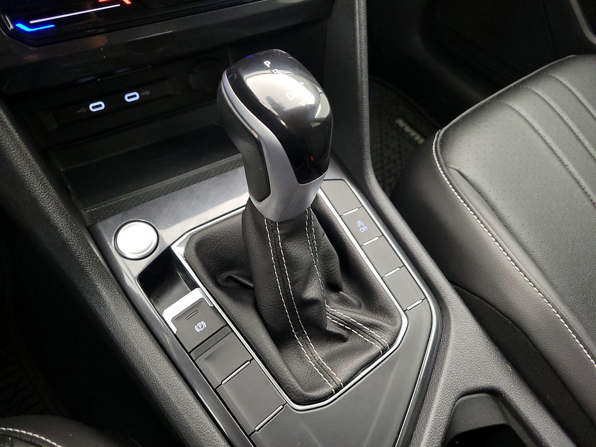 Thumbnail: 2024 Volkswagen Tiguan - 17