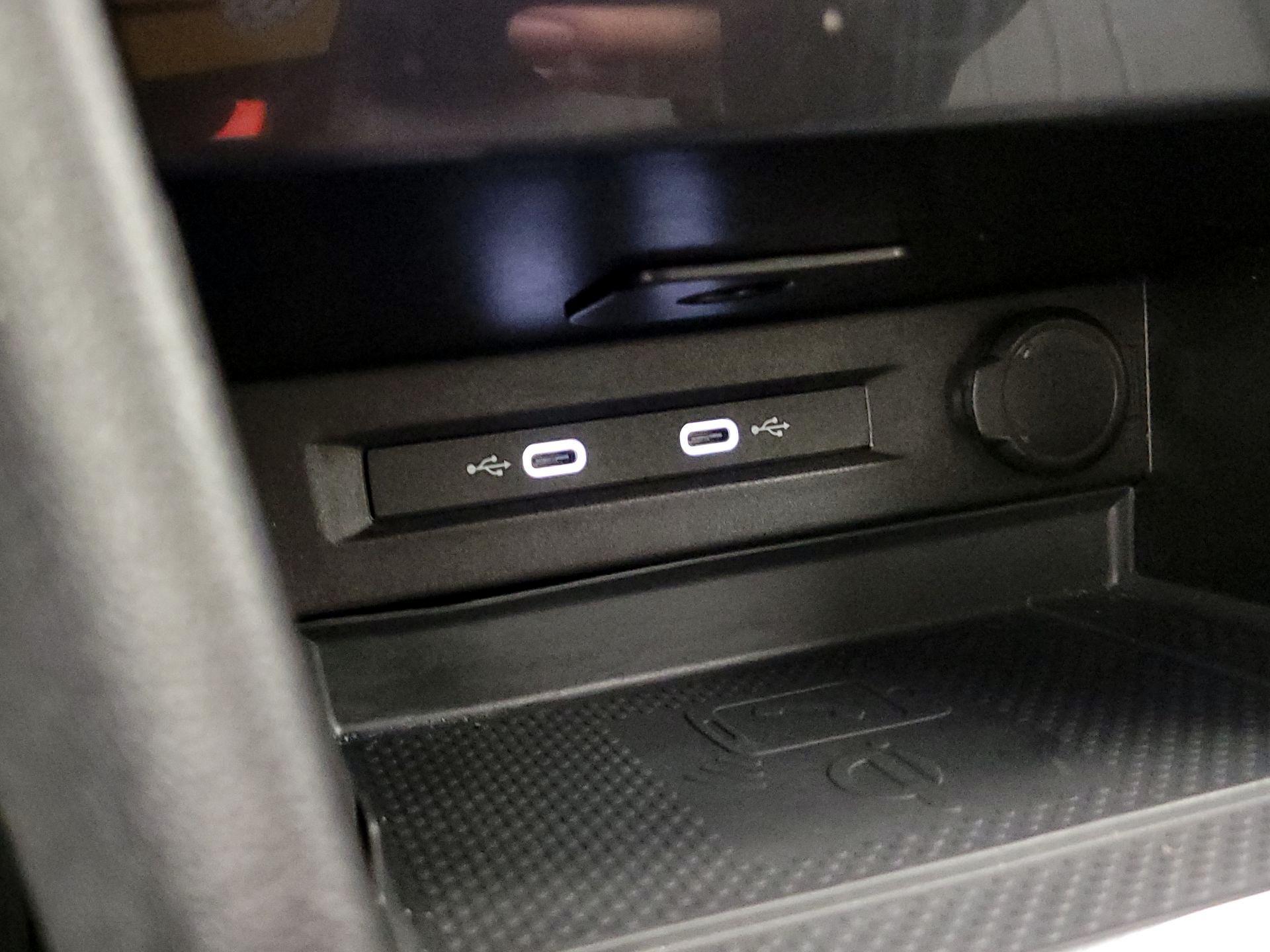 Thumbnail: 2024 Volkswagen Tiguan - 18