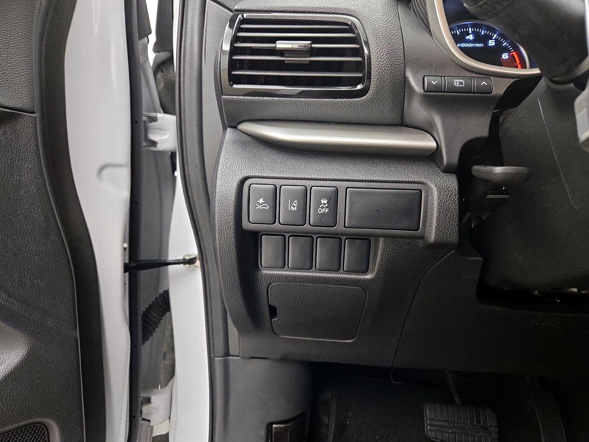 Thumbnail: 2023 Mitsubishi Eclipse Cross - 13