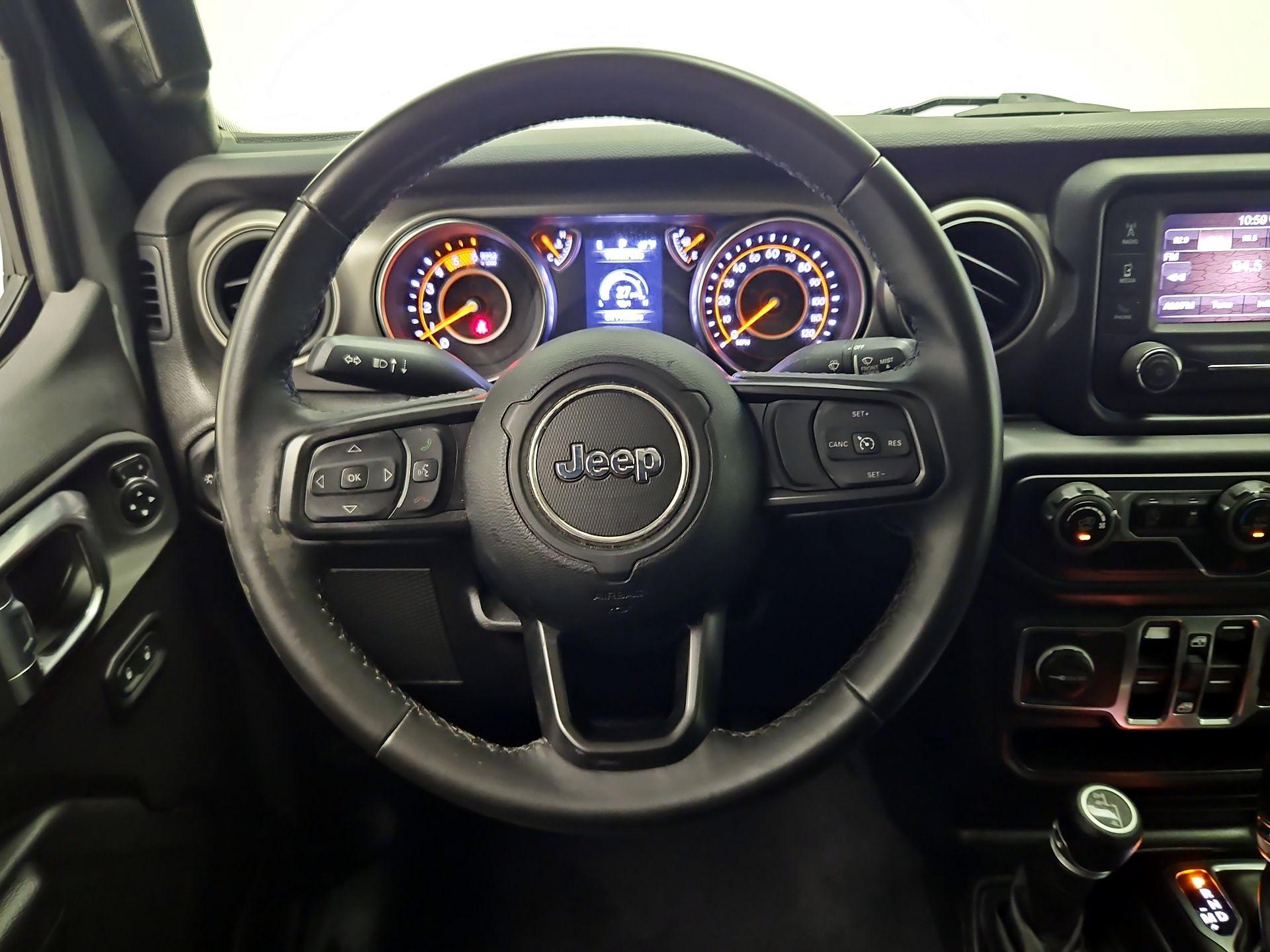 Thumbnail: 2021 Jeep Gladiator - 10