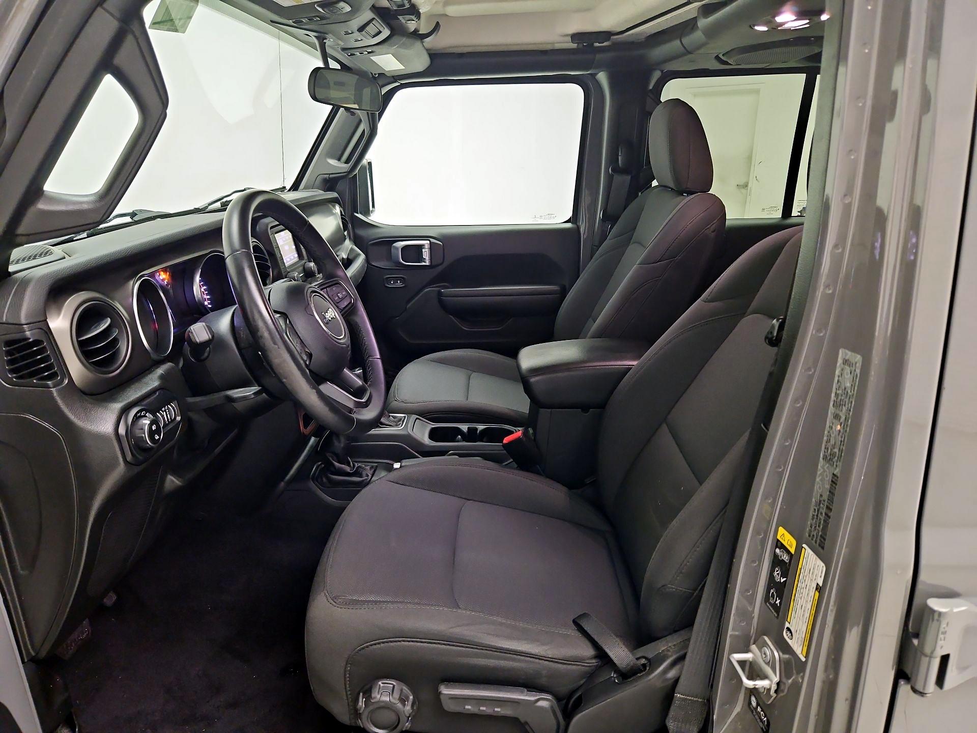 Thumbnail: 2021 Jeep Gladiator - 11