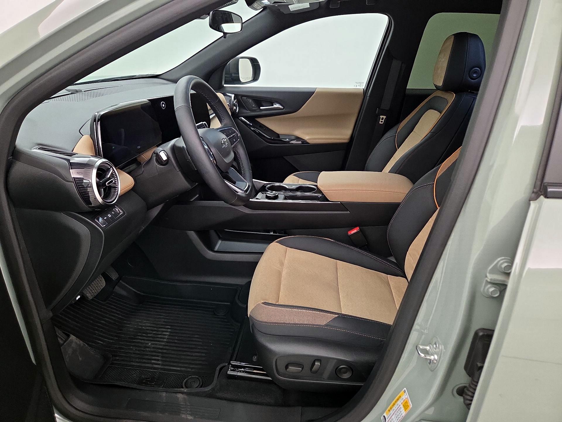 Thumbnail: 2025 Chevrolet Equinox - 11