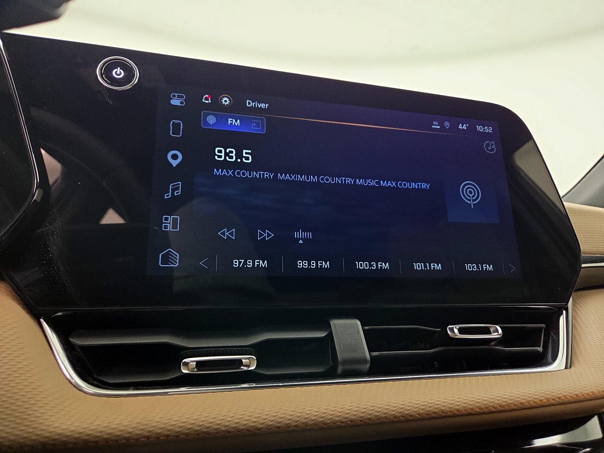 Thumbnail: 2025 Chevrolet Equinox - 16