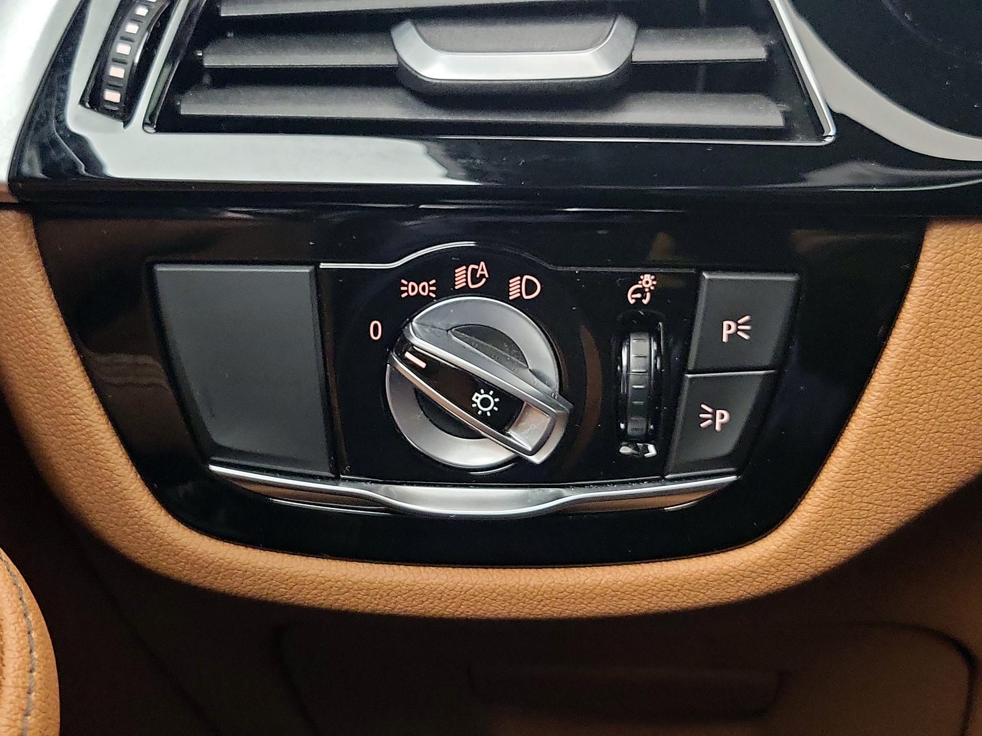 Thumbnail: 2023 BMW 5 Series - 13