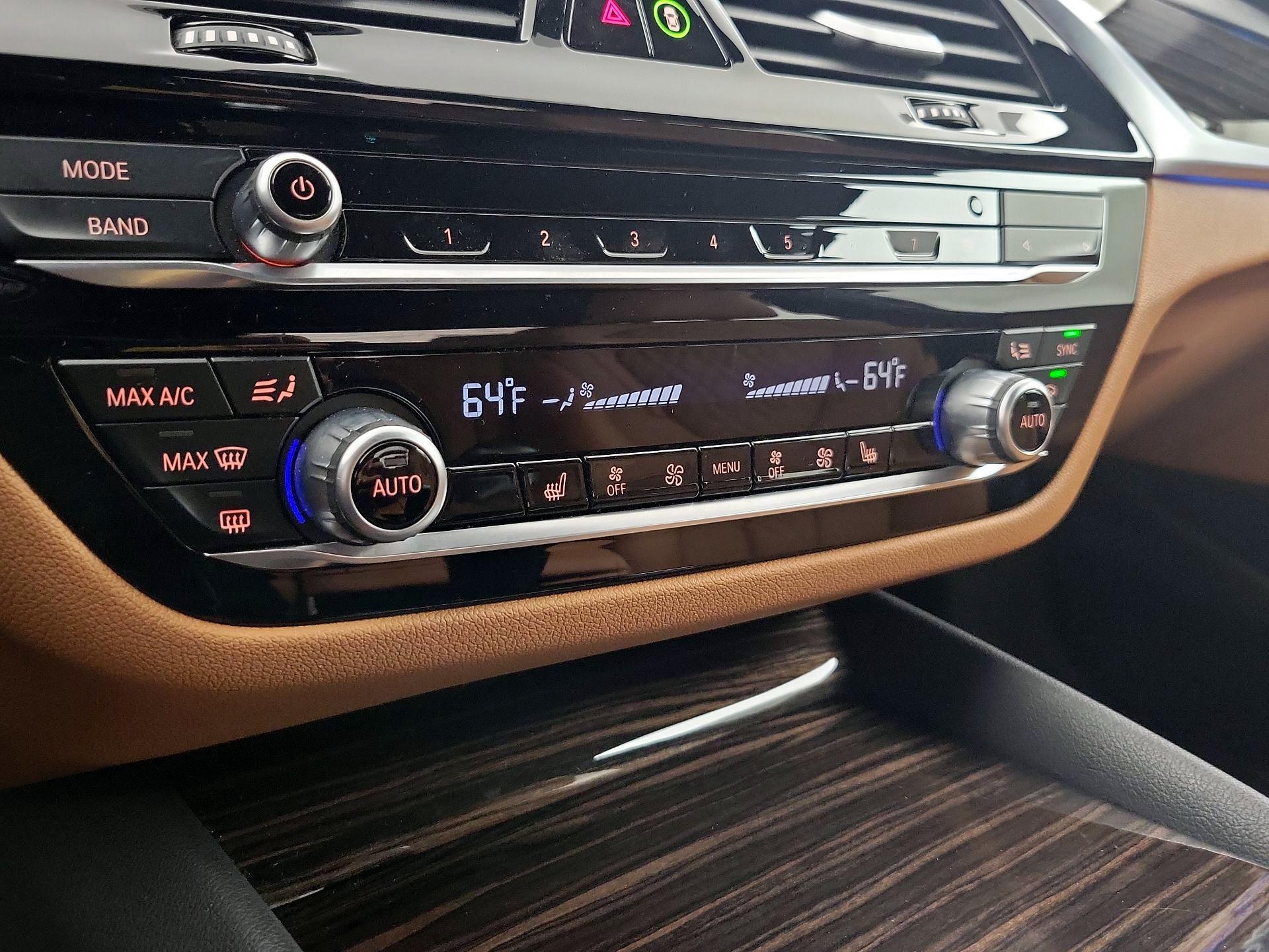 Thumbnail: 2023 BMW 5 Series - 17