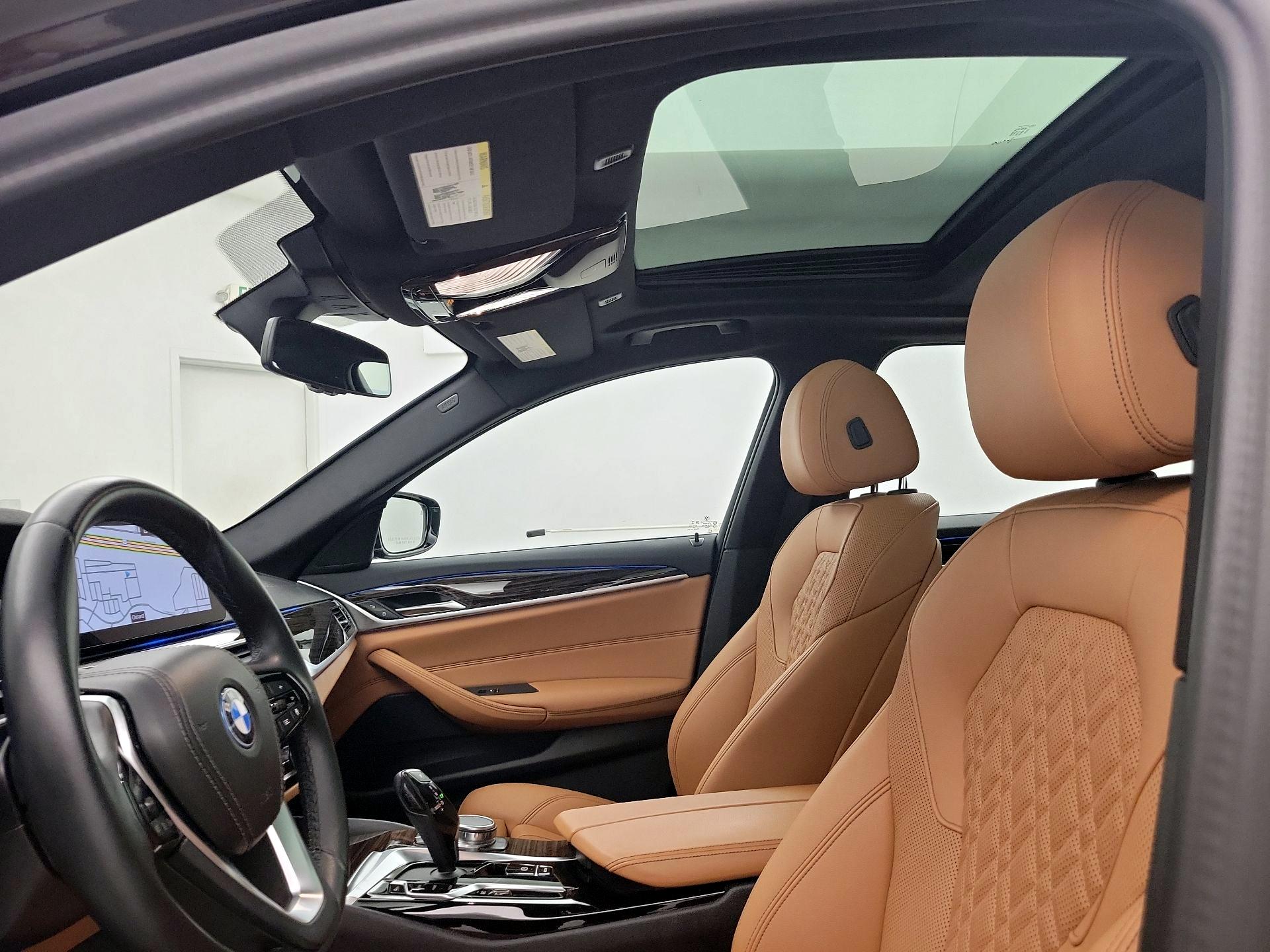 Thumbnail: 2023 BMW 5 Series - 20