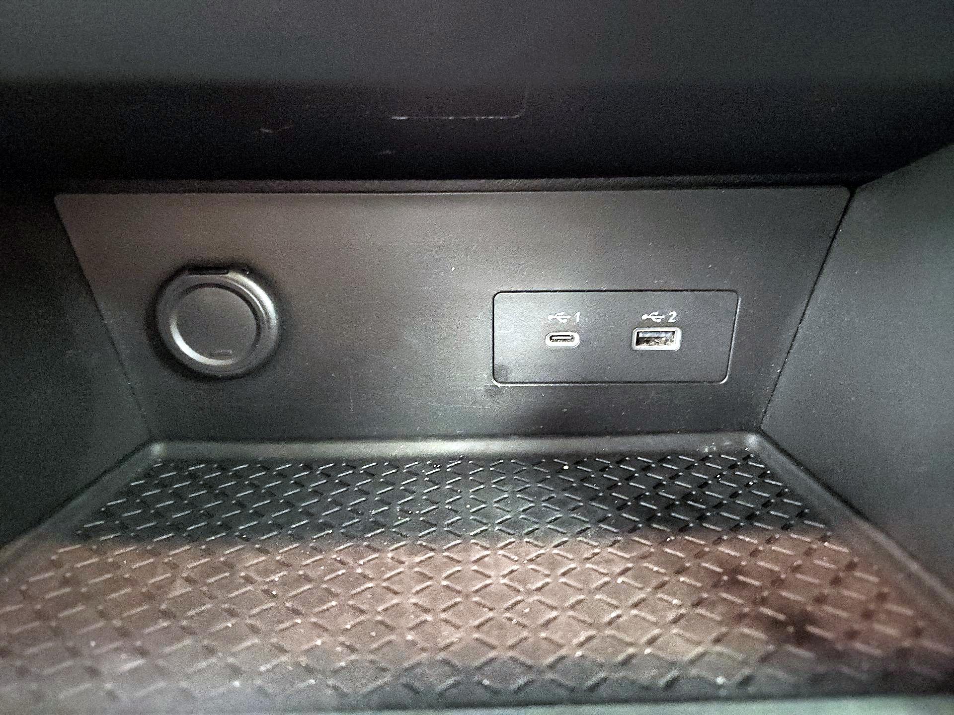 Thumbnail: 2022 Nissan Pathfinder - 18