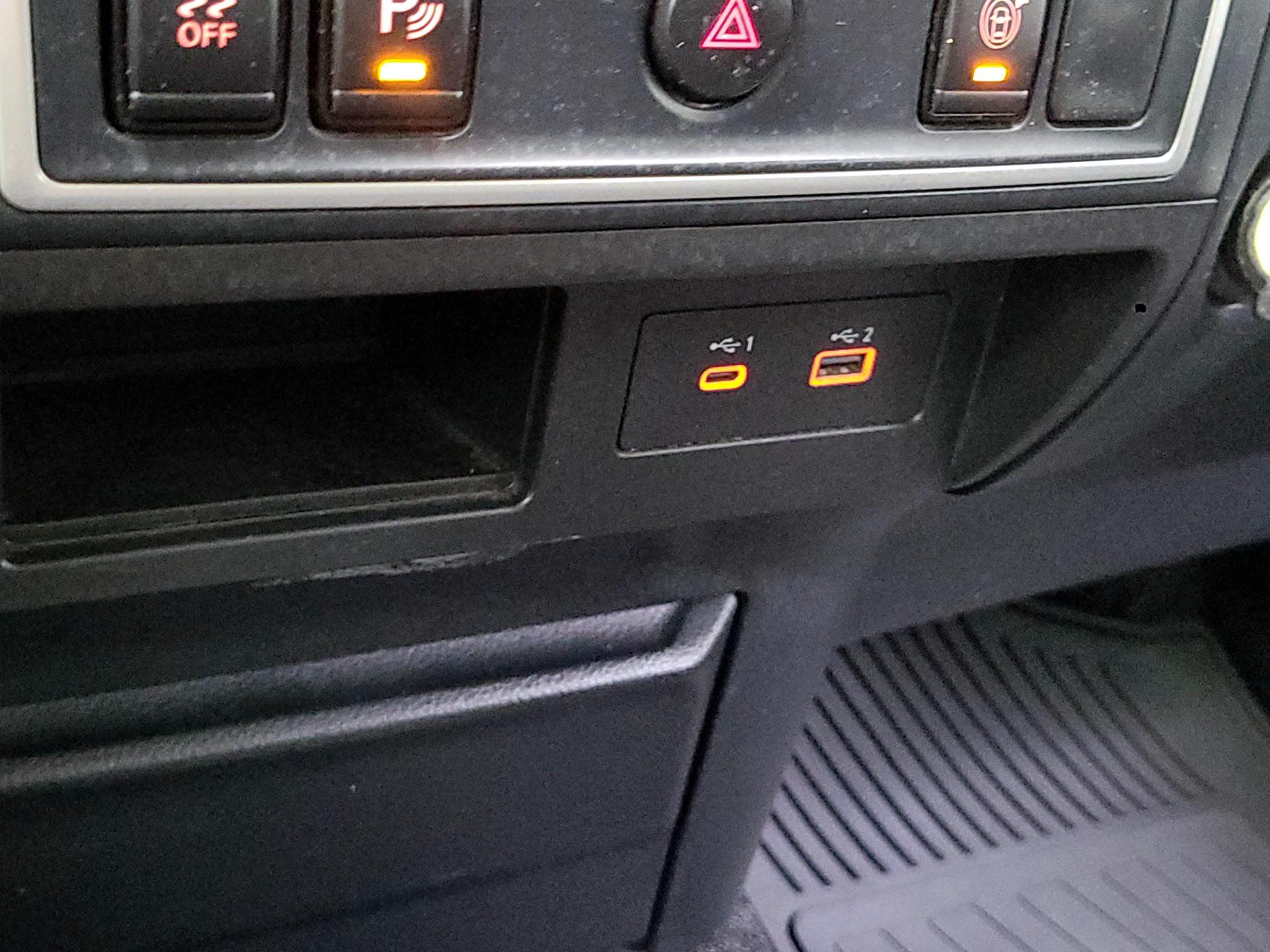 Thumbnail: 2022 Nissan Titan - 16