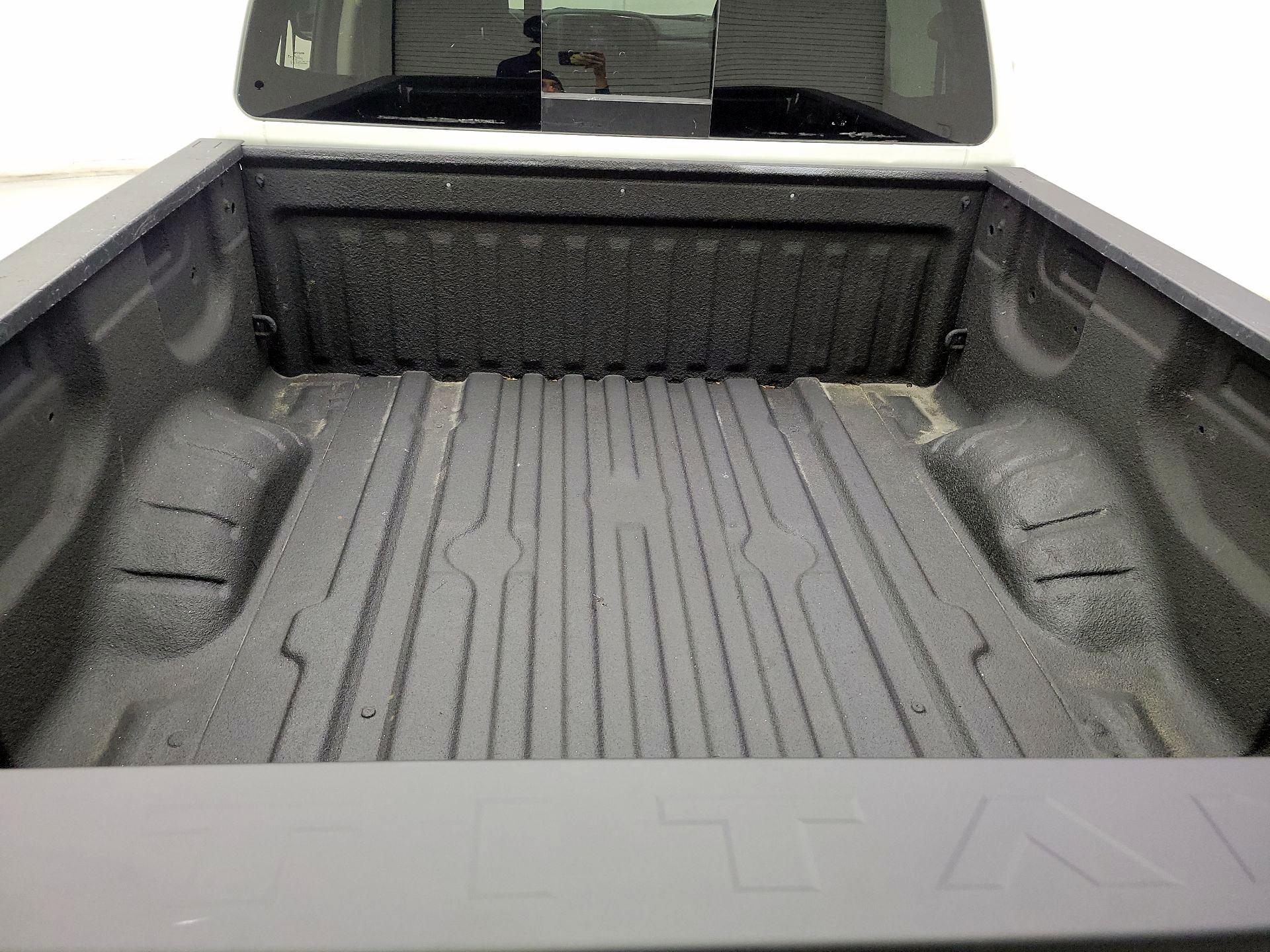 Thumbnail: 2022 Nissan Titan - 18