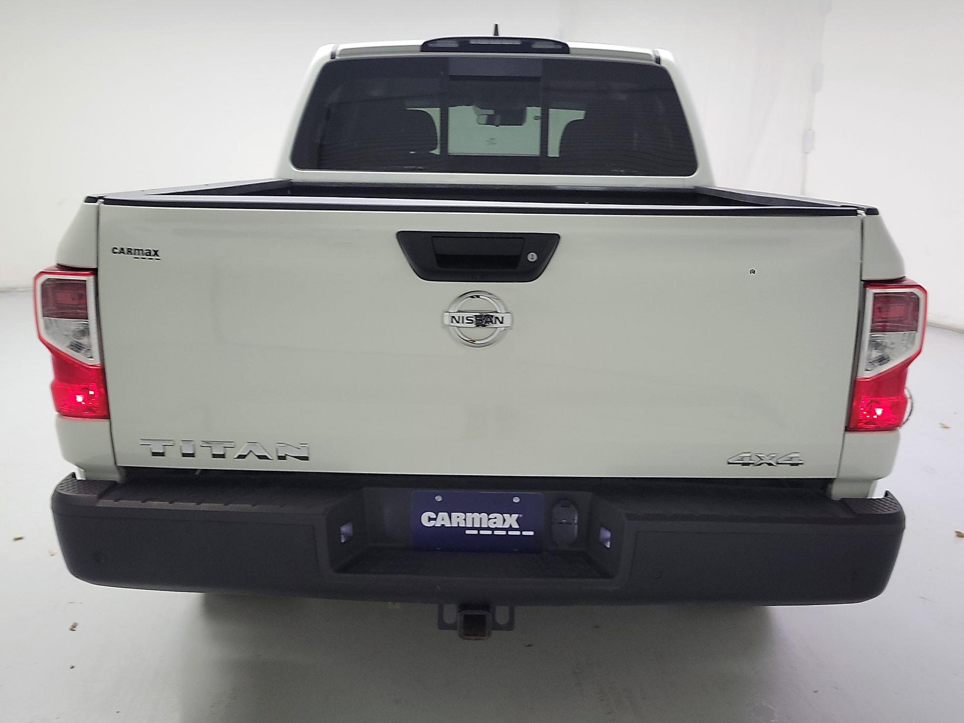 Thumbnail: 2022 Nissan Titan - 6