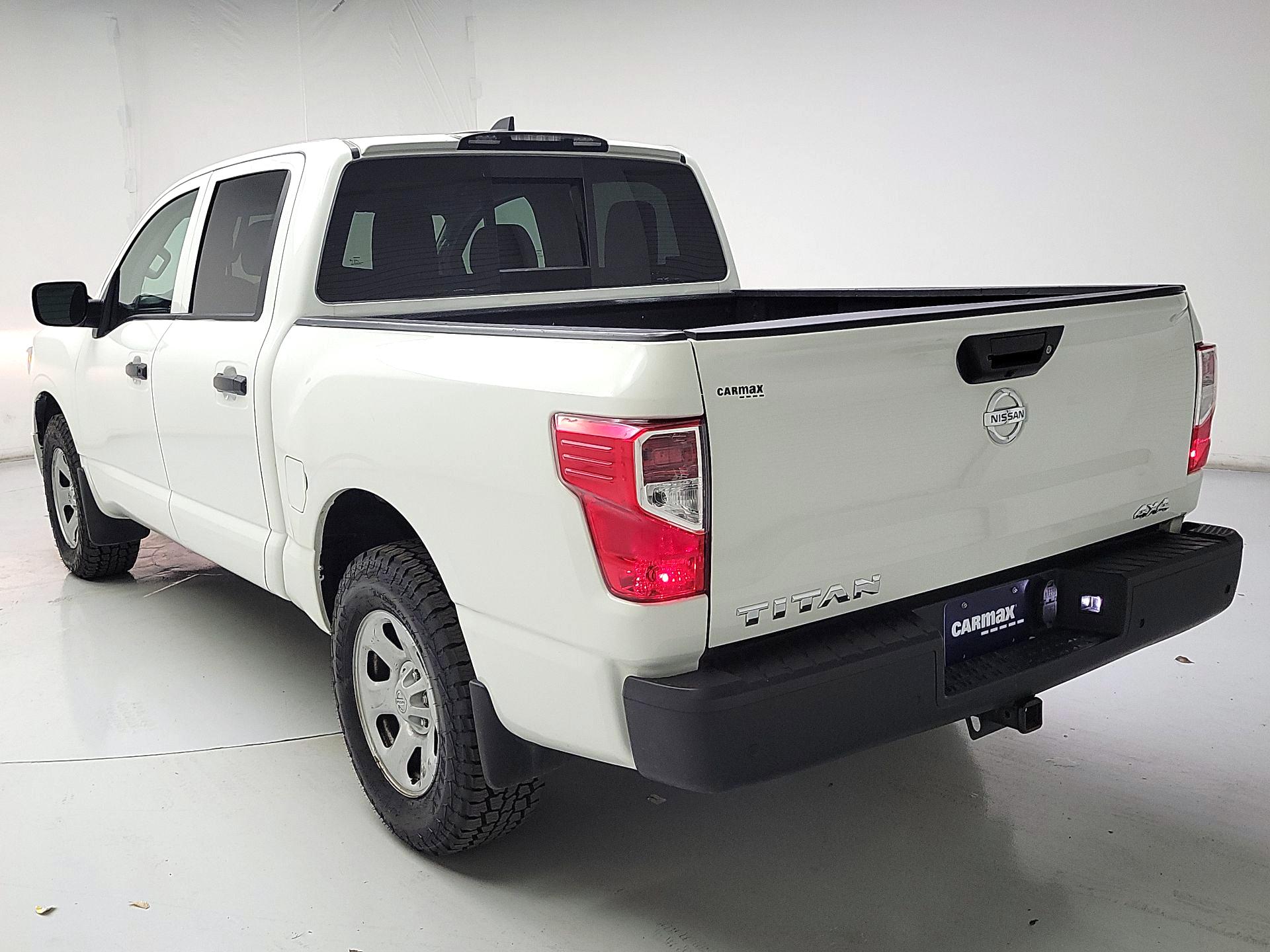 Thumbnail: 2022 Nissan Titan - 7