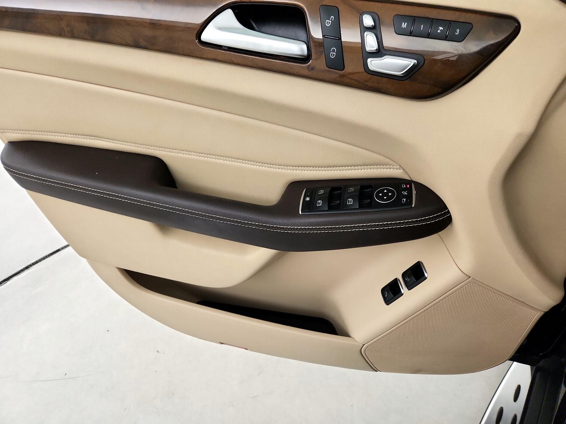 Thumbnail: 2018 Mercedes-Benz GLS - 12