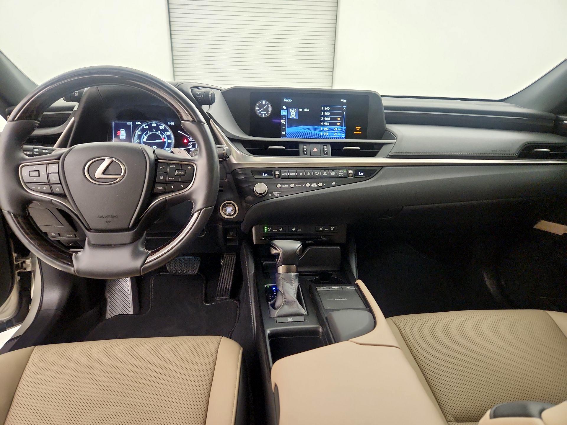 Thumbnail: 2021 Lexus ES - 9