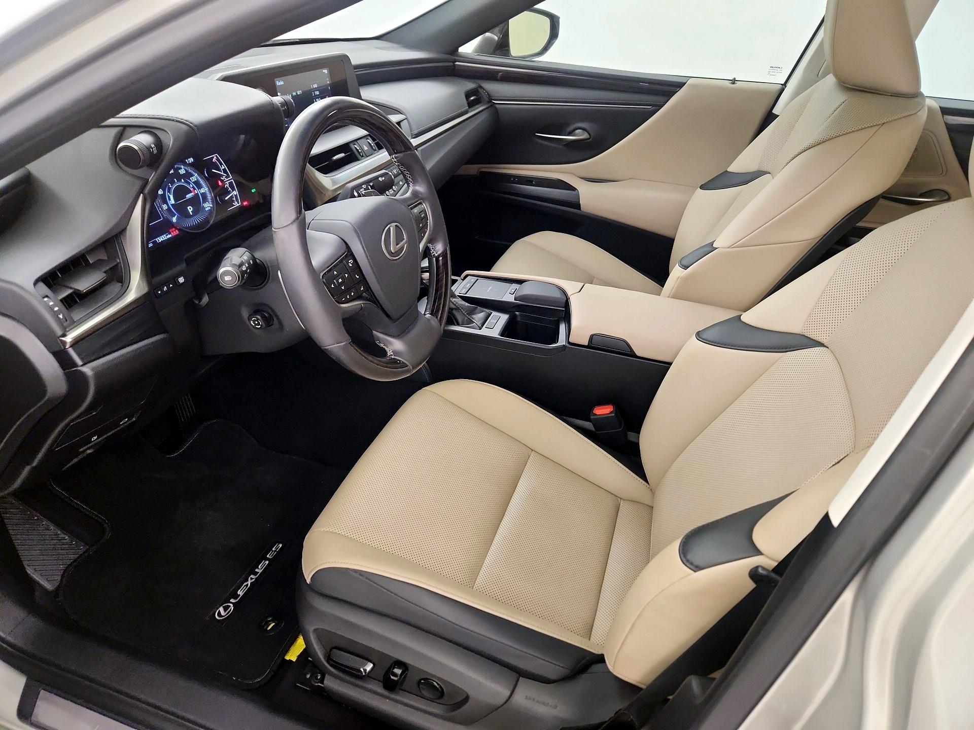 Thumbnail: 2021 Lexus ES - 11