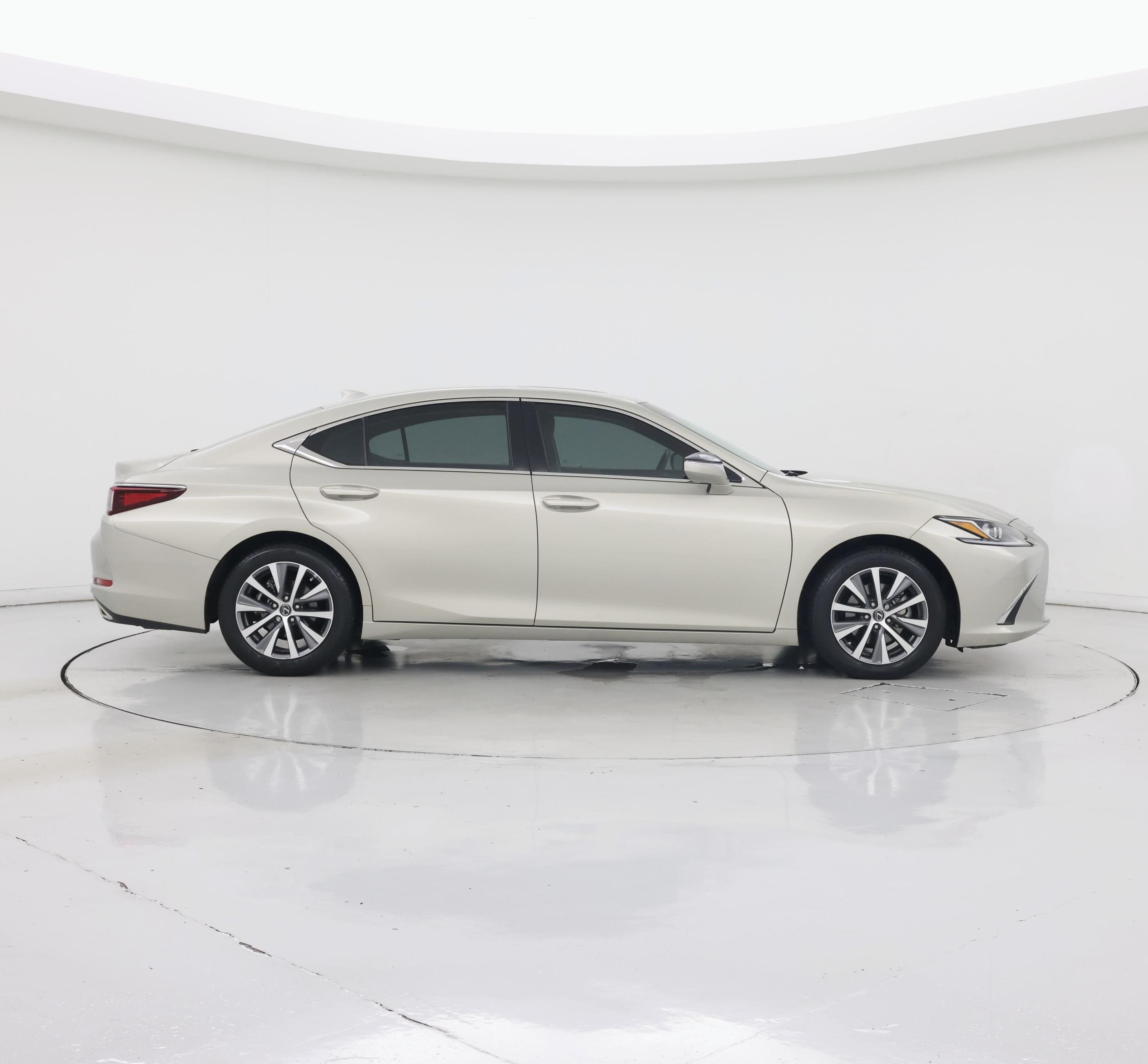 Thumbnail: 2021 Lexus ES - 7