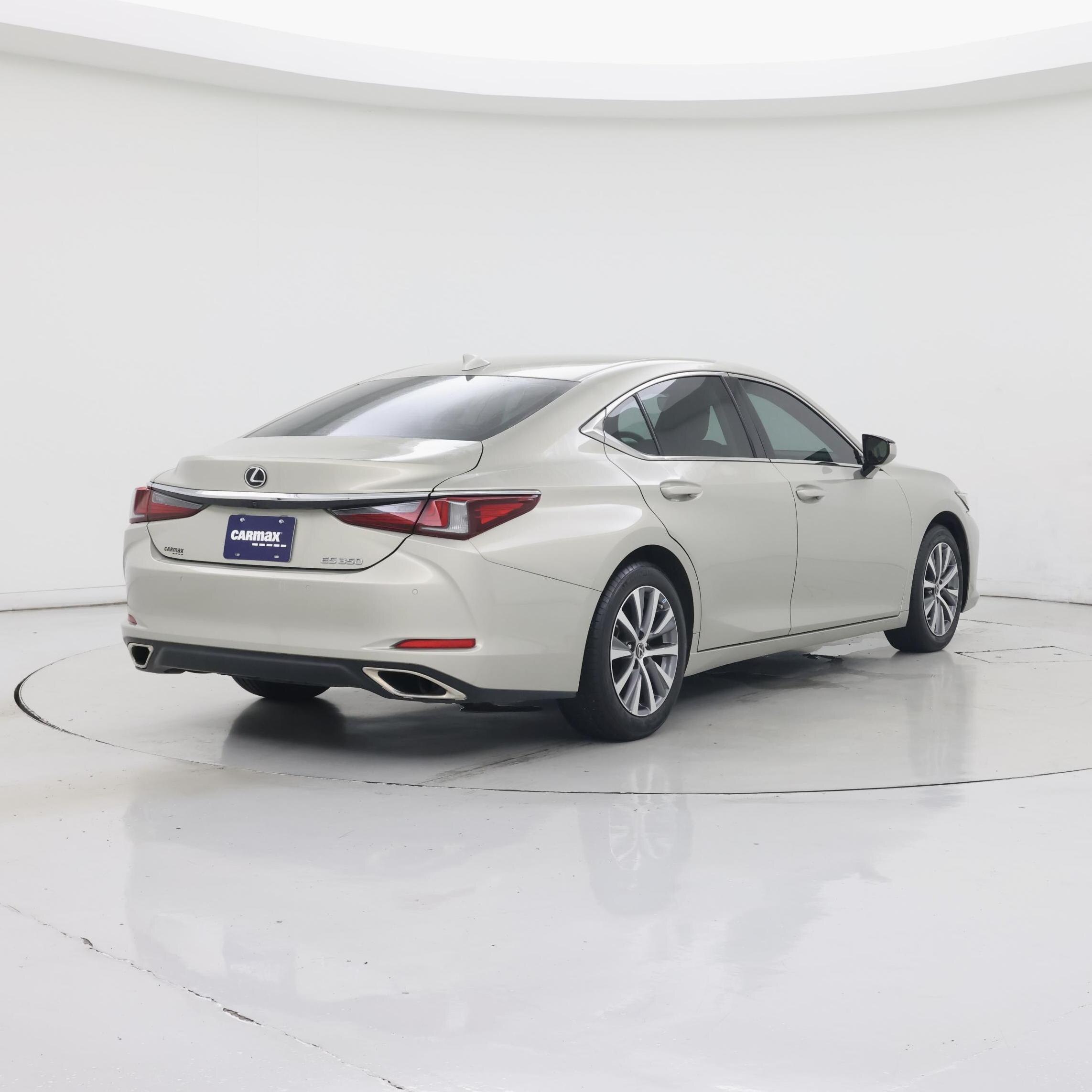 Thumbnail: 2021 Lexus ES - 8
