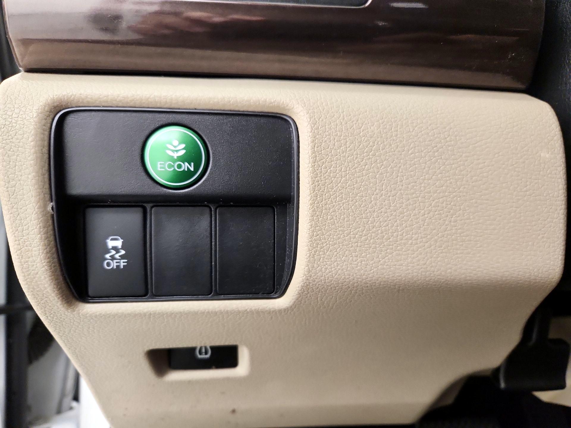 Thumbnail: 2016 Honda Accord - 13