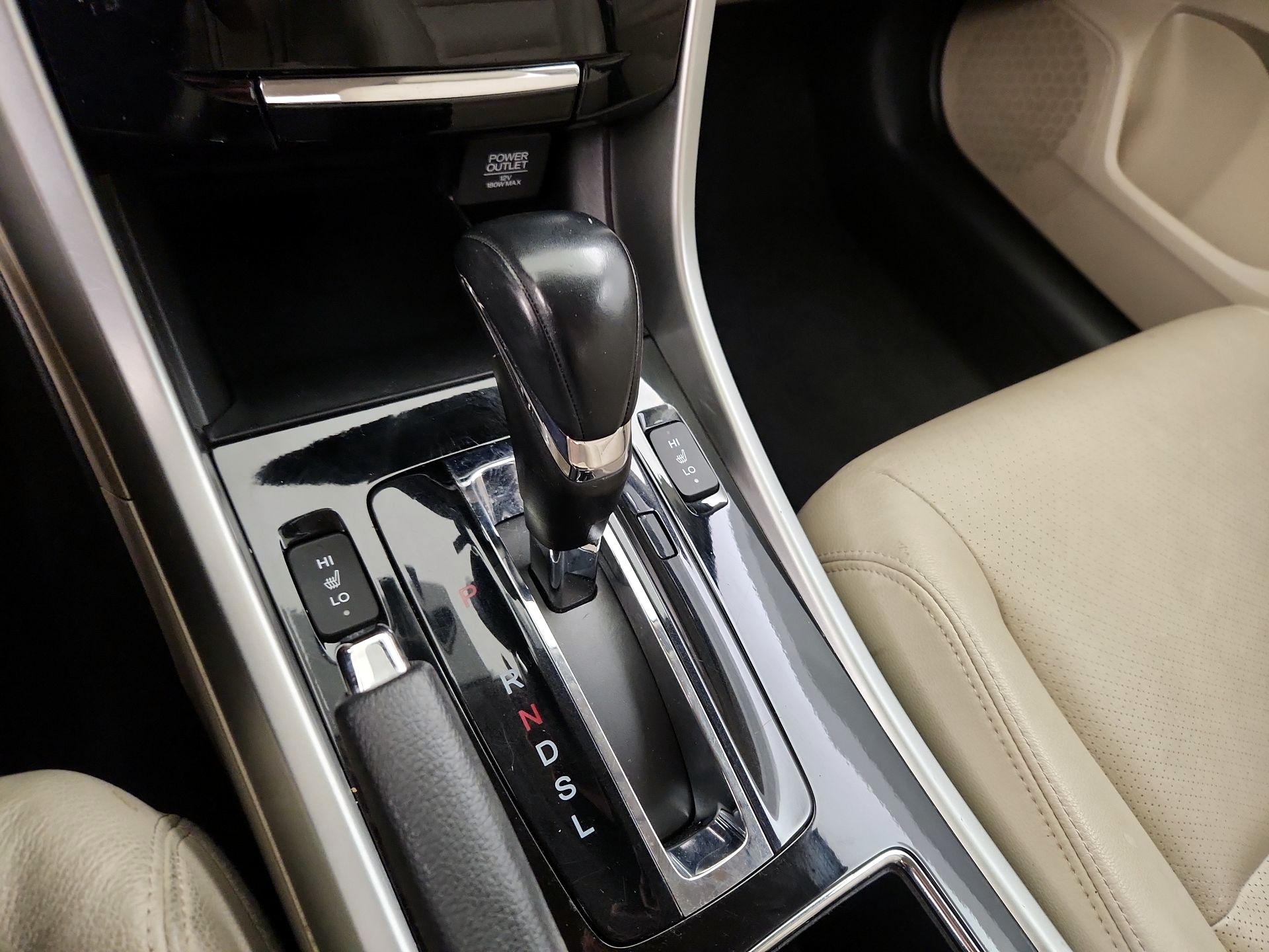 Thumbnail: 2016 Honda Accord - 17