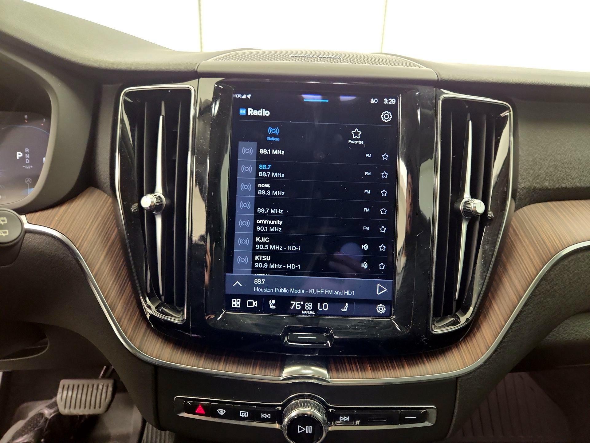 Thumbnail: 2023 Volvo XC60 - 15