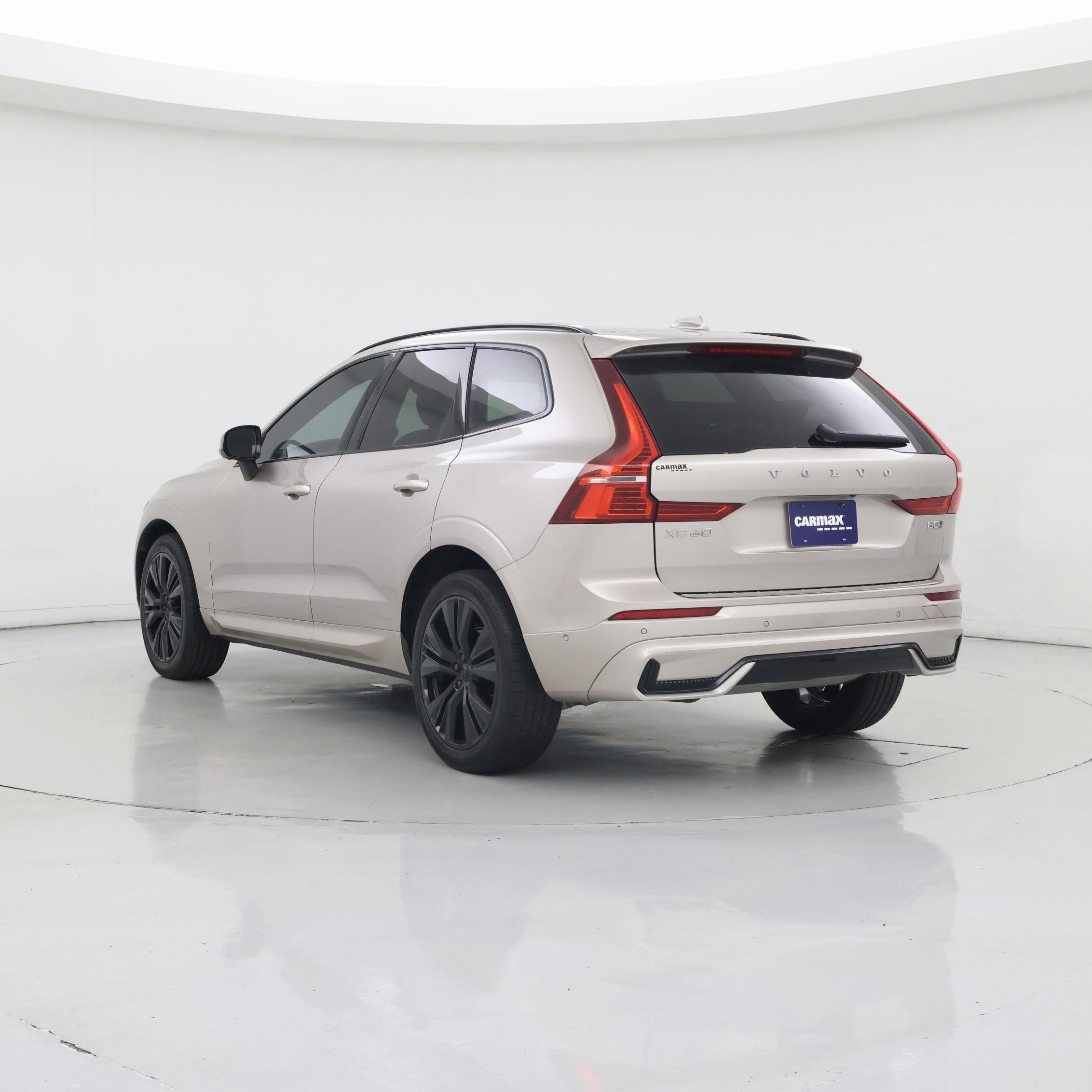 Thumbnail: 2023 Volvo XC60 - 2