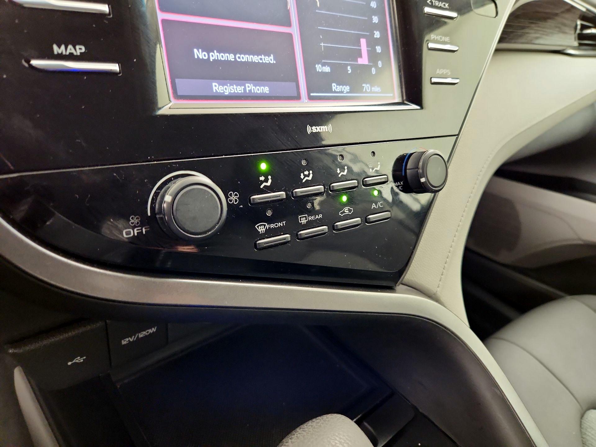 Thumbnail: 2020 Toyota Camry - 16