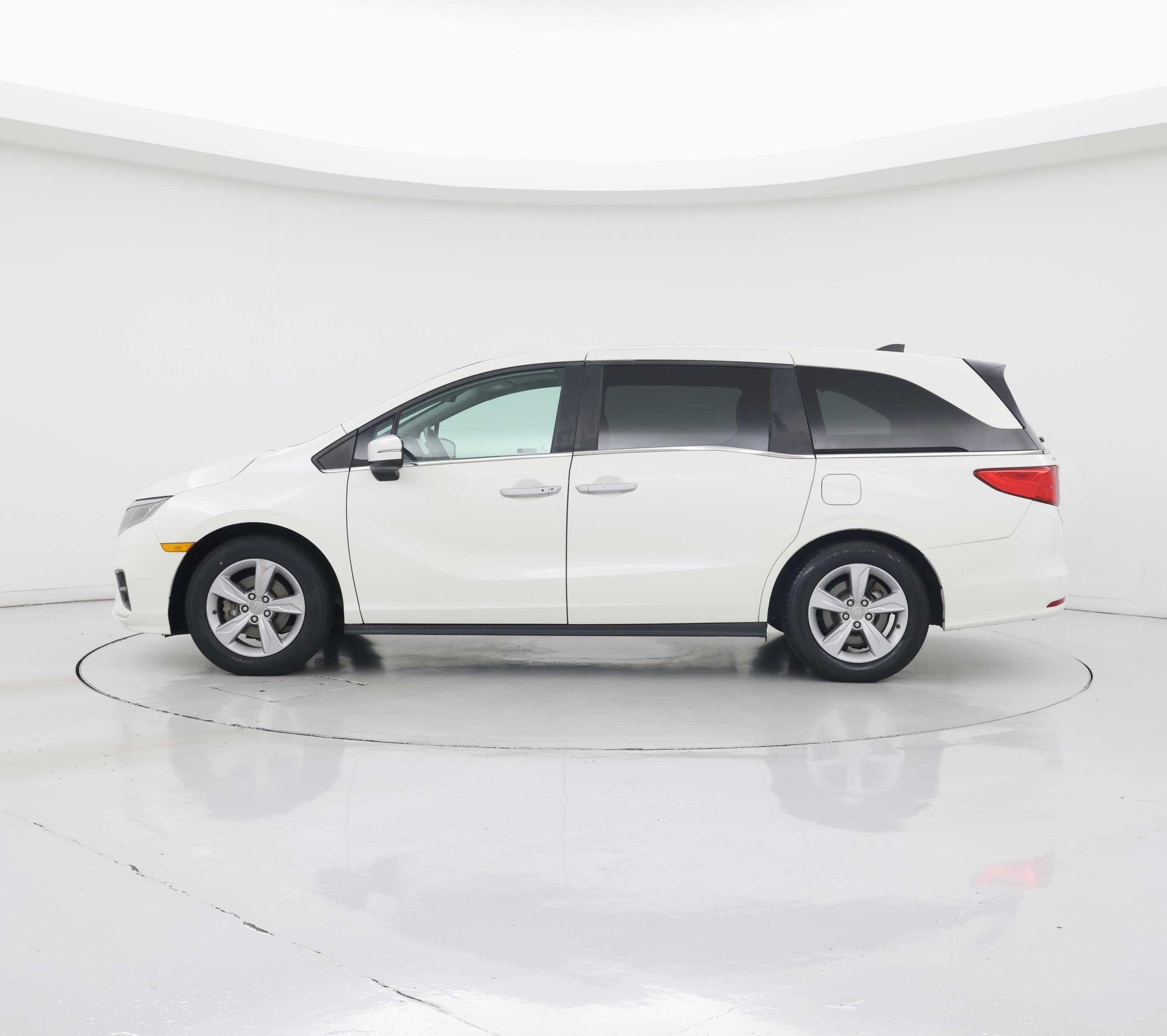 Thumbnail: 2019 Honda Odyssey - 3