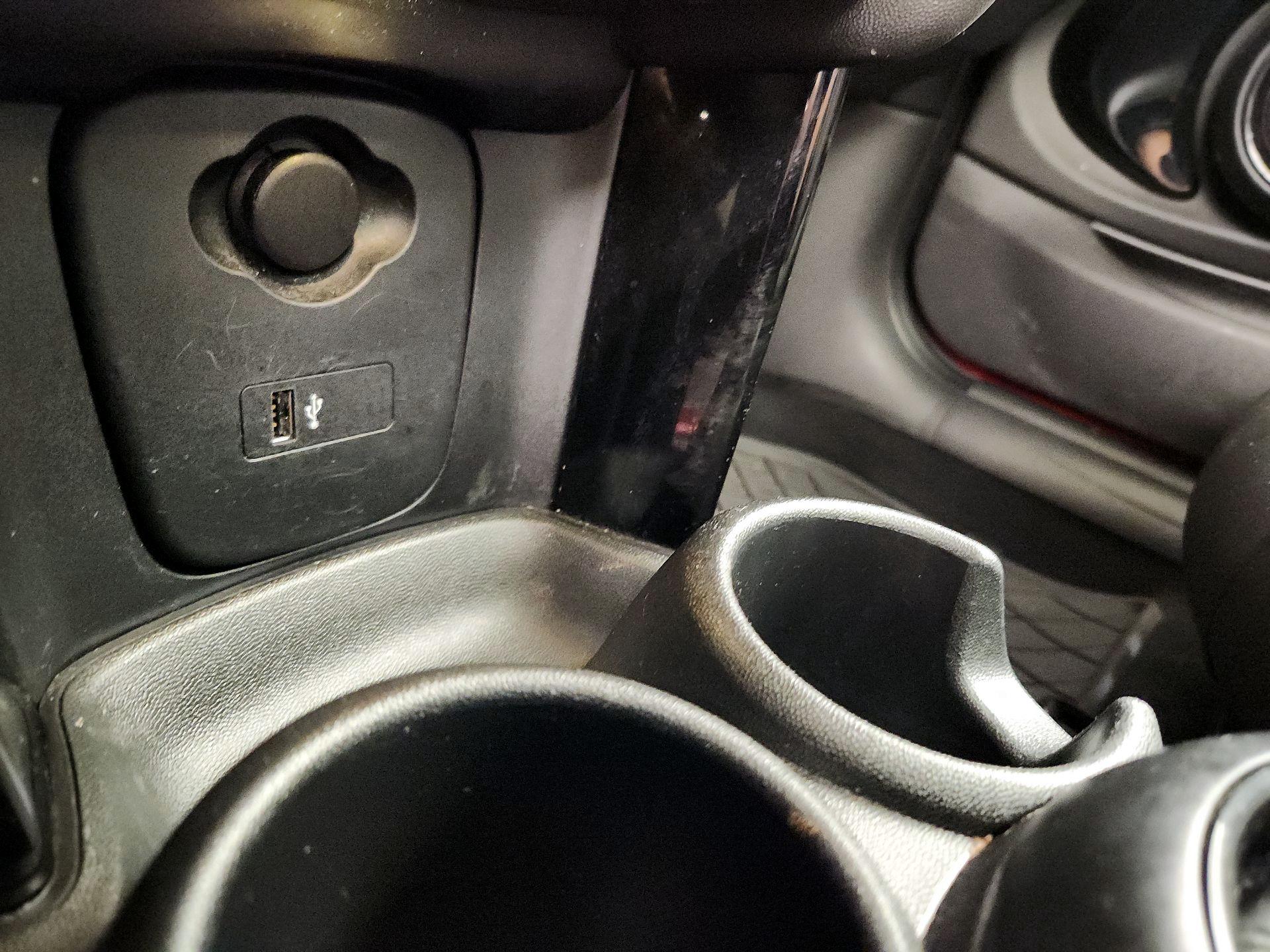 Thumbnail: 2019 MINI Cooper Hardtop - 18