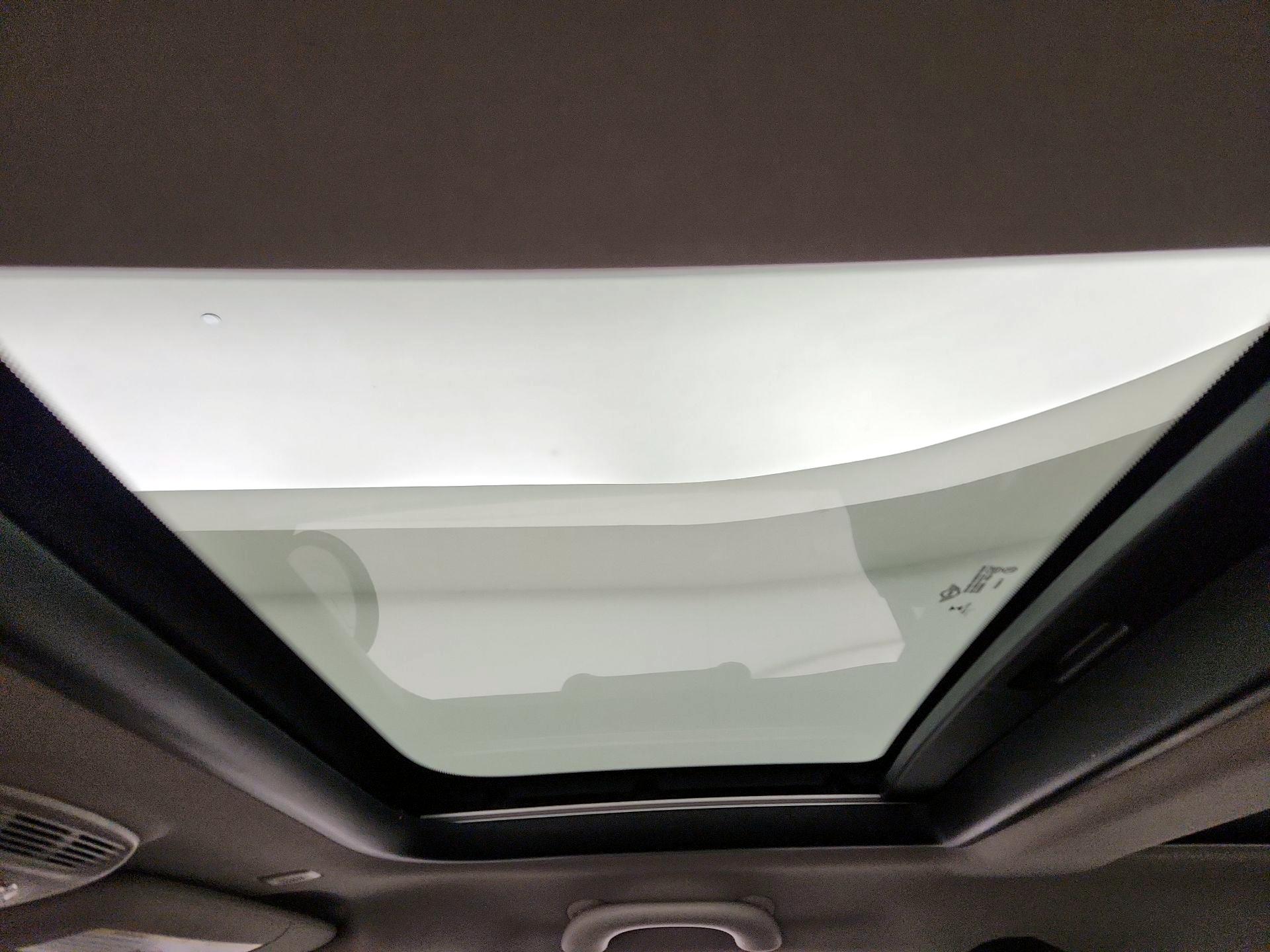 Thumbnail: 2019 MINI Cooper Hardtop - 19