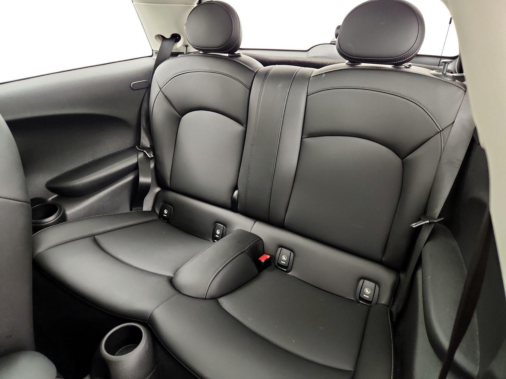 Thumbnail: 2019 MINI Cooper Hardtop - 20