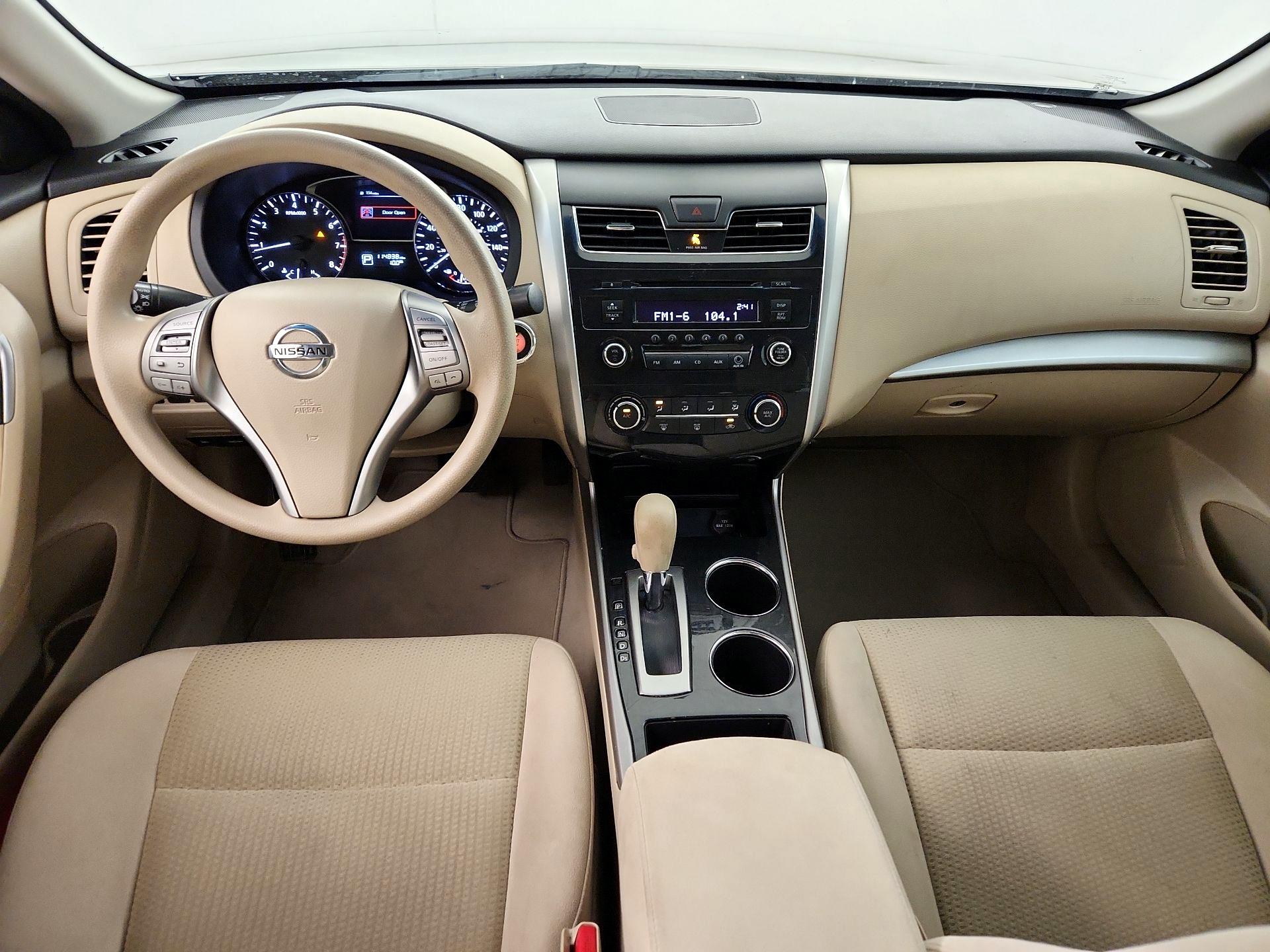 Thumbnail: 2014 Nissan Altima - 9