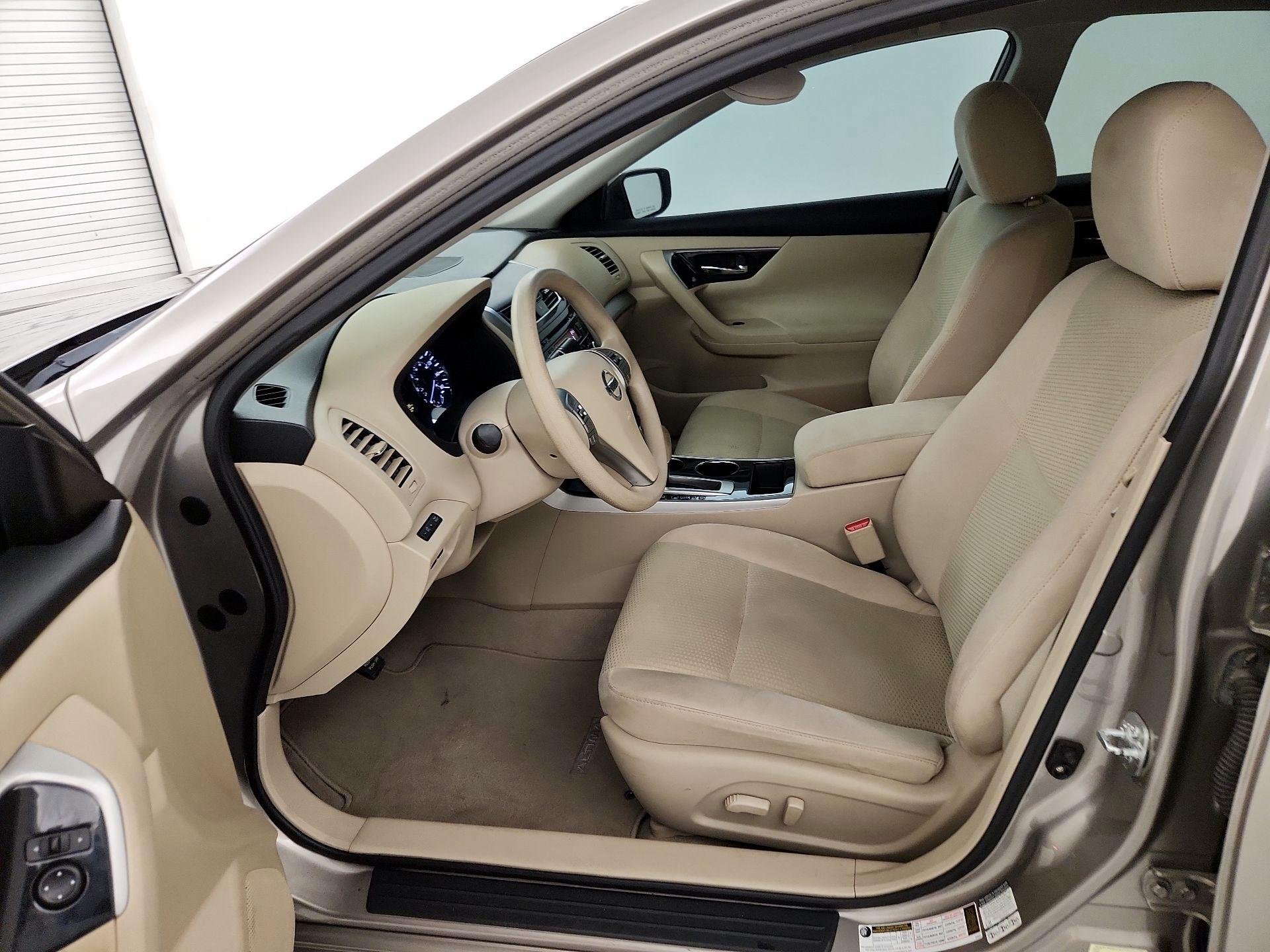 Thumbnail: 2014 Nissan Altima - 11