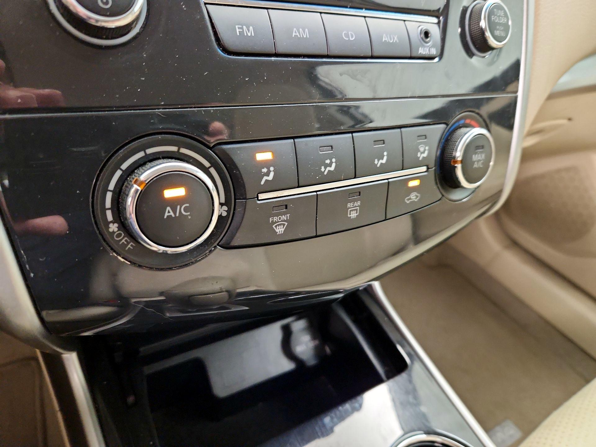 Thumbnail: 2014 Nissan Altima - 15